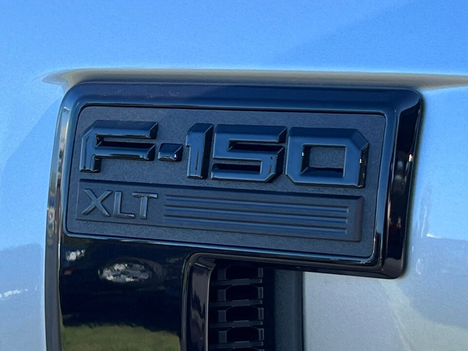 2025 Ford F-150 XLT photo 2