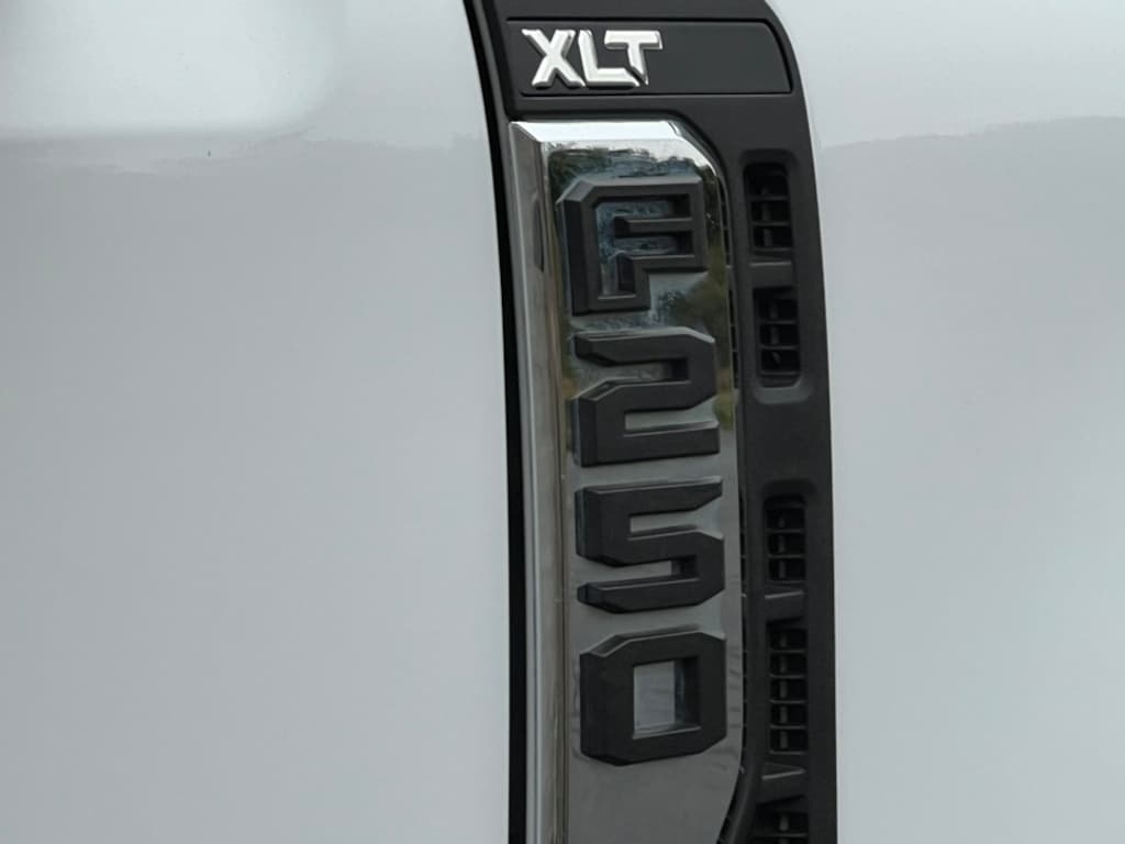 Certified 2024 Ford F-250 XLT Truck Crew Cab