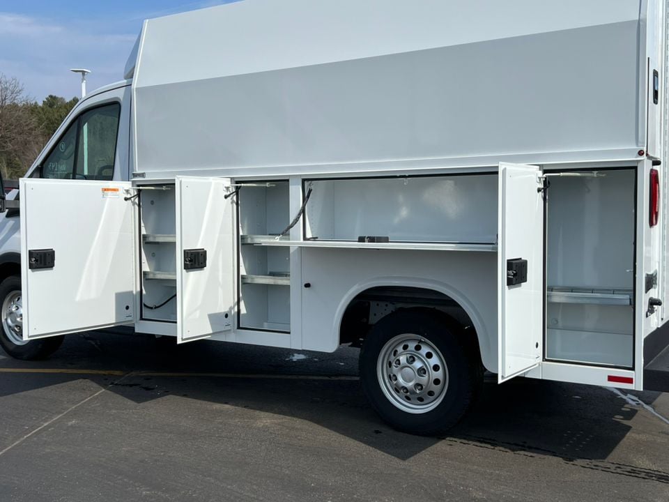 2024 Ford Transit Cutaway Base - Photo 7