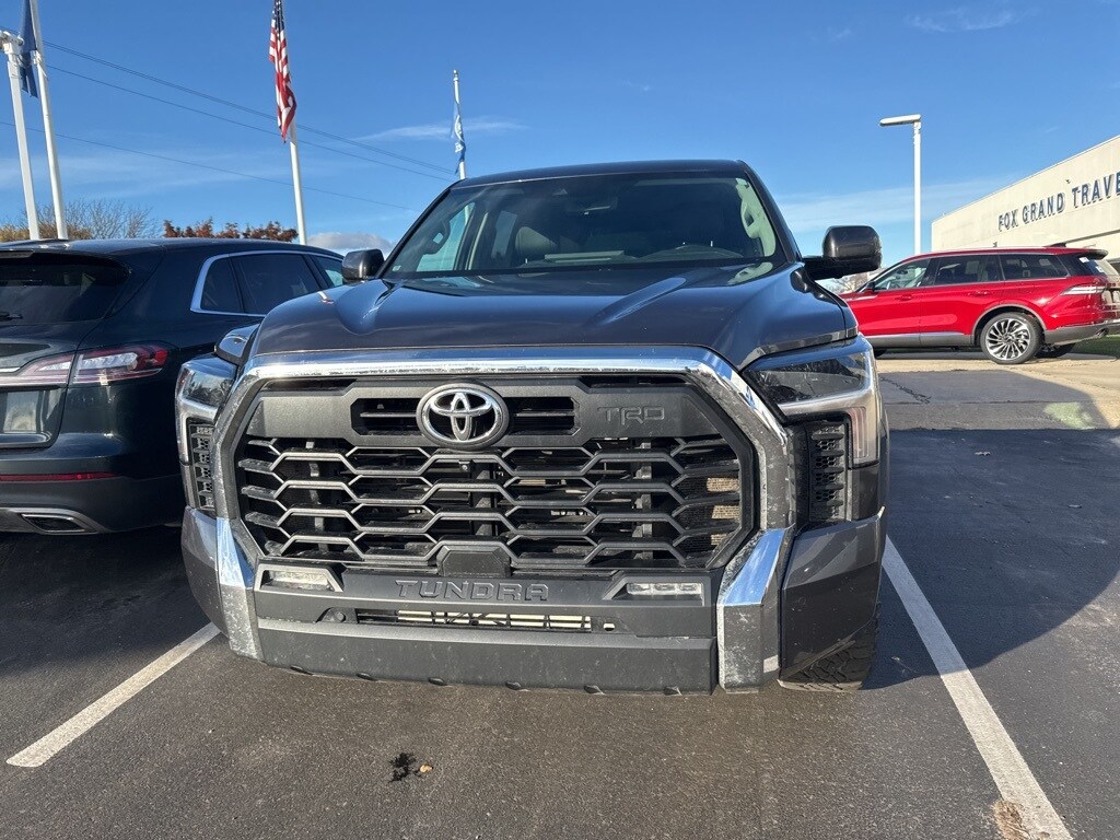 2023 Toyota Tundra SR5 CrewMax photo 2