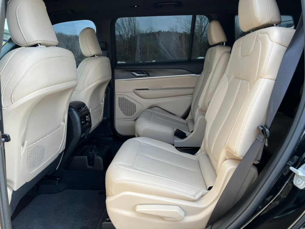 Used 2023 Jeep Grand Cherokee L Limited SUV