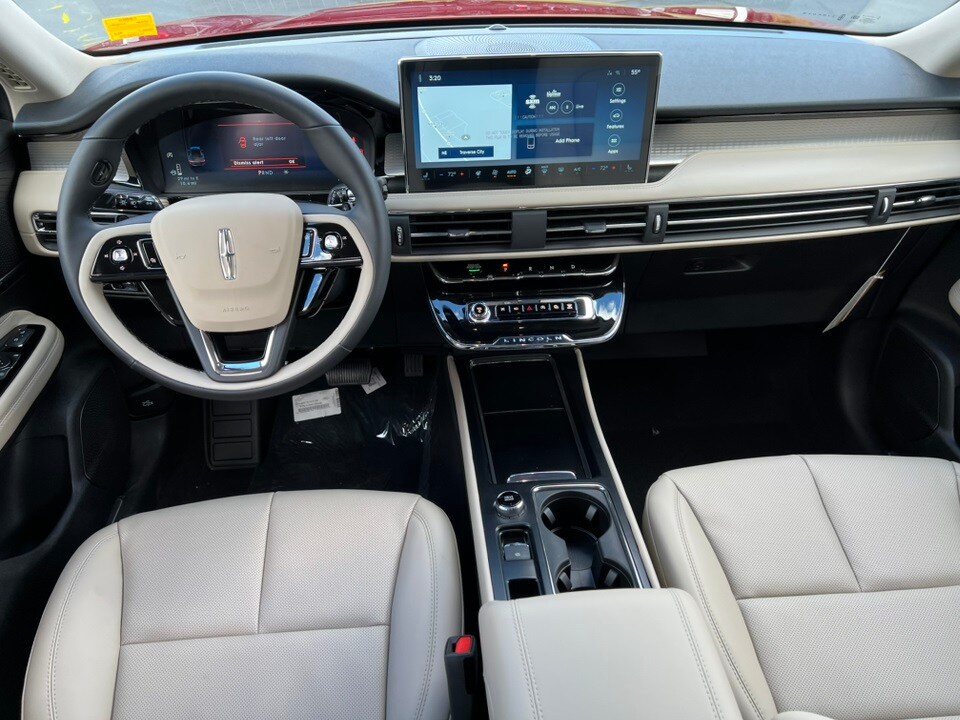 2026 Lincoln Corsair Premiere photo 2