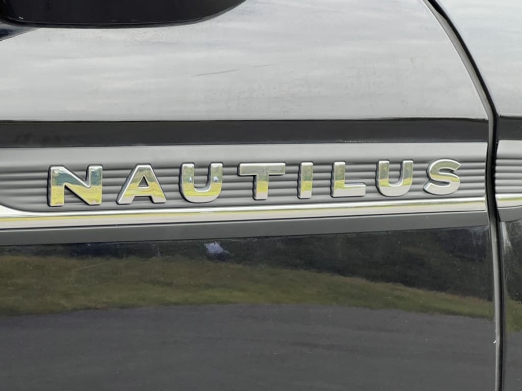 Used 2022 Lincoln Nautilus Reserve SUV