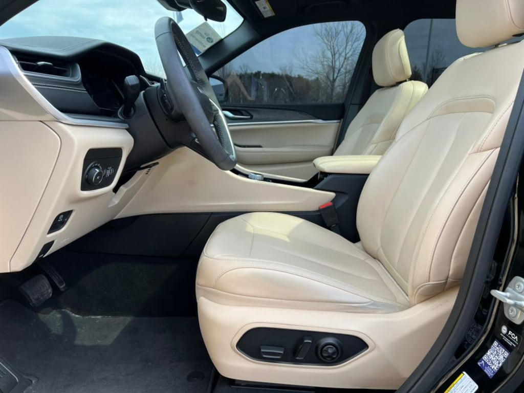 Used 2023 Jeep Grand Cherokee L Limited SUV