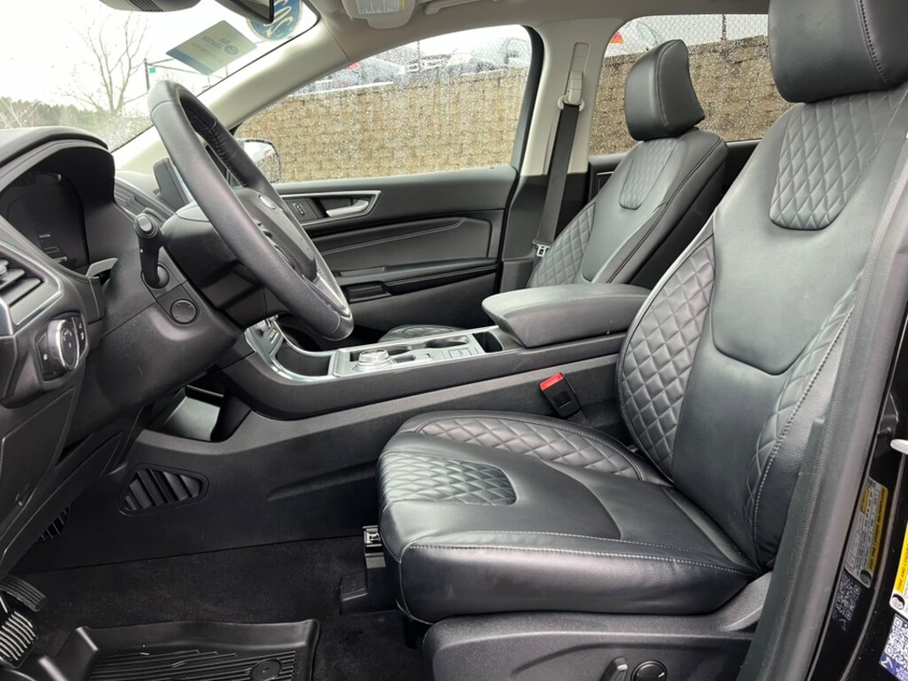 Used 2024 Ford Edge Titanium SUV