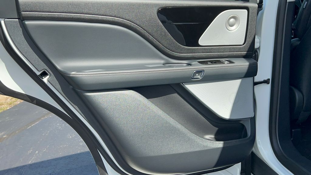 2027 Lincoln Aviator Reserve - Photo 33