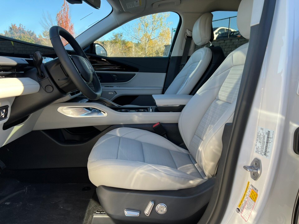 2026 Lincoln Nautilus Premiere photo 3