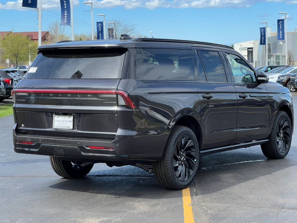 2025 Lincoln Navigator Reserve L - Photo 11