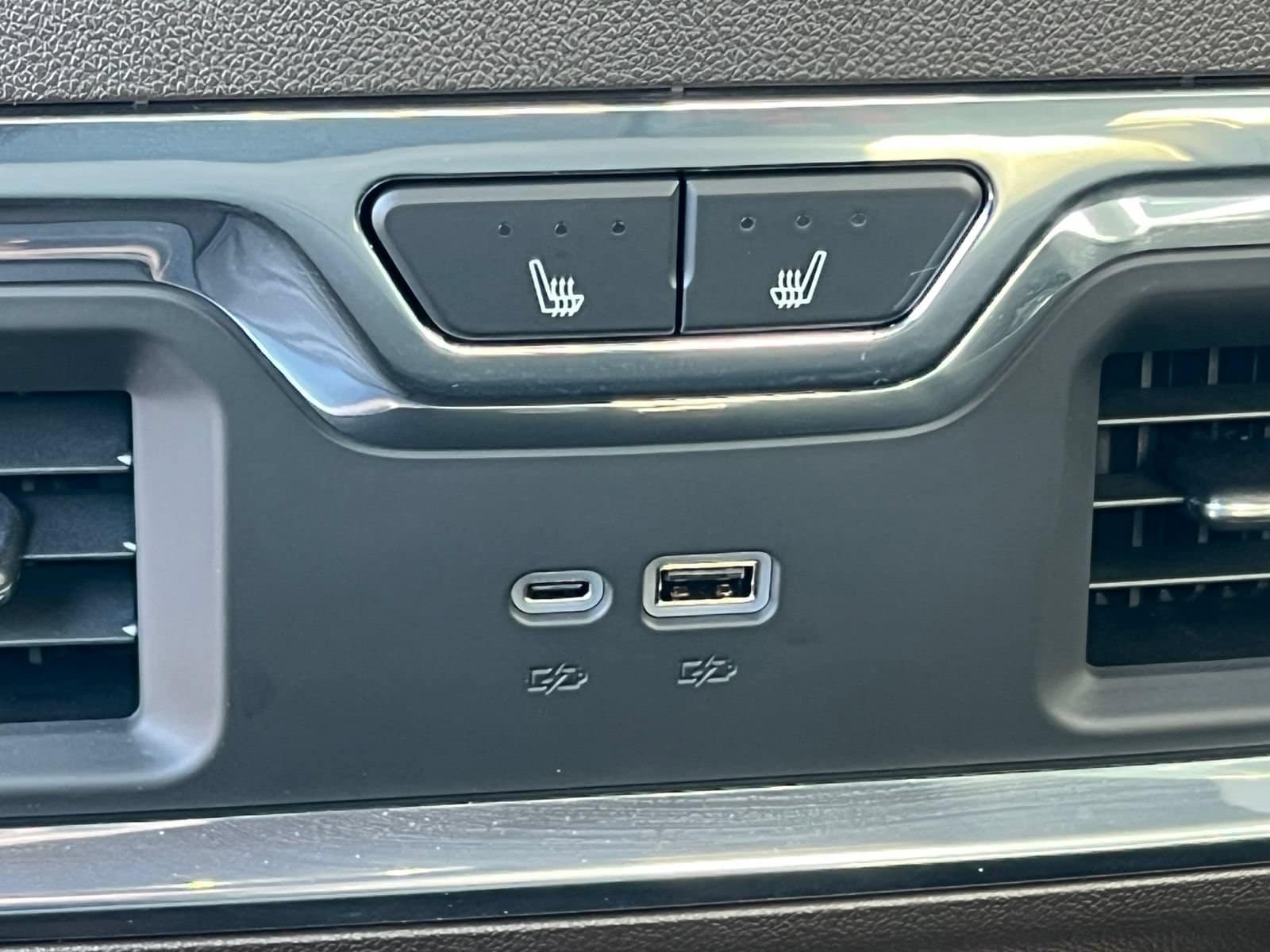 2026 Chevrolet Silverado 1500 LTZ - Photo 35