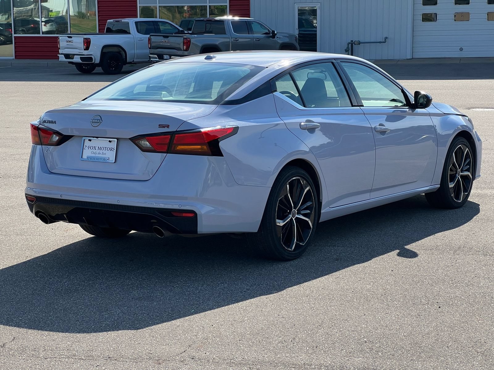 2024 Nissan Altima SR - Photo 11