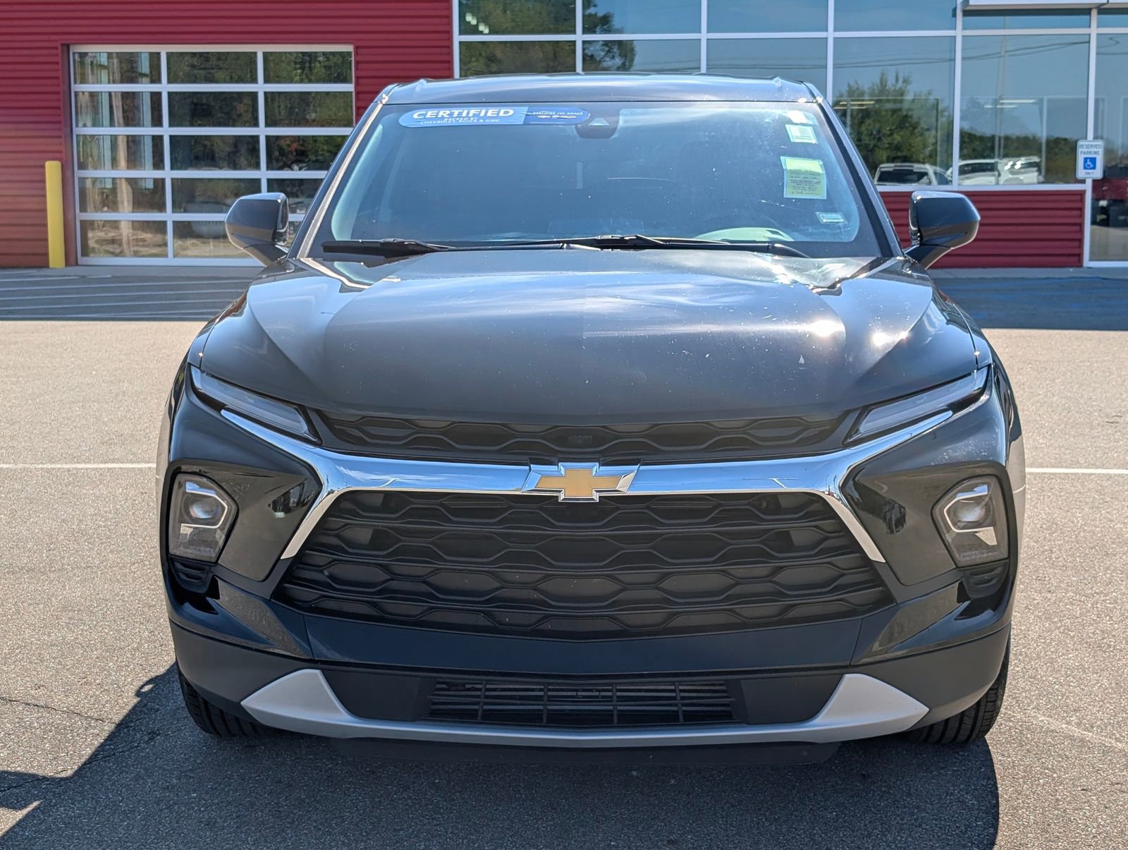 2025 Chevrolet Blazer 2LT photo 2