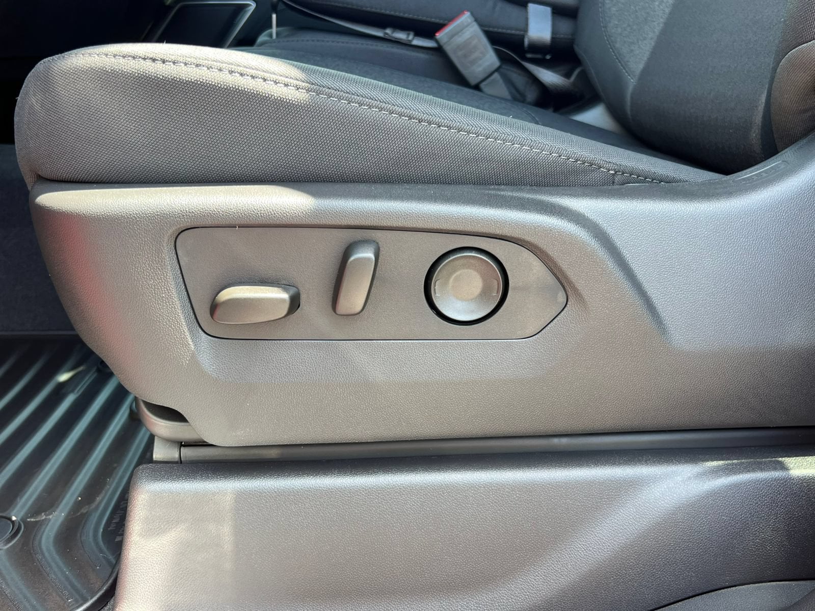 2026 Chevrolet Silverado 1500 LT - Photo 11