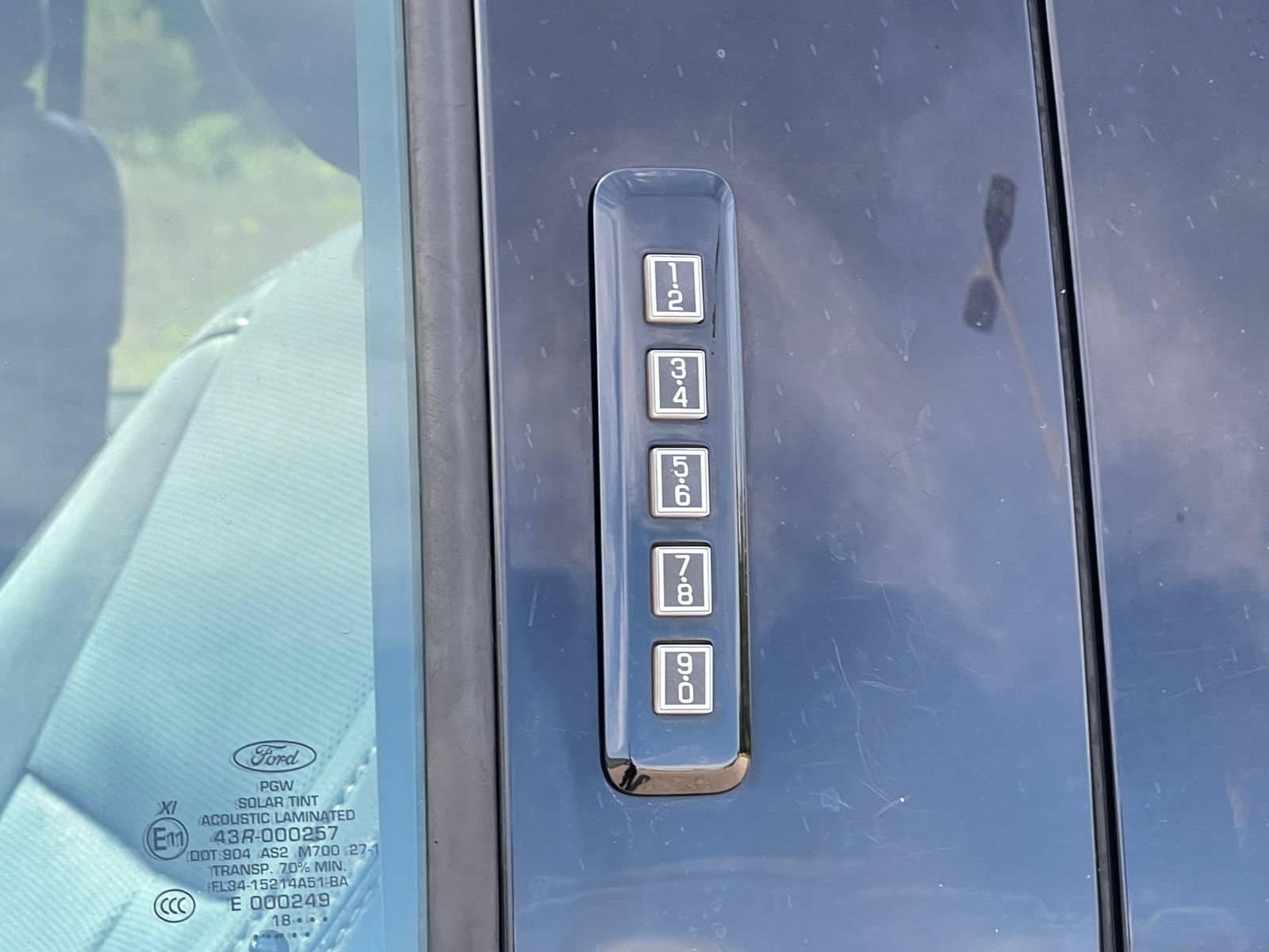 2018 Ford F-150 Lariat - Photo 9