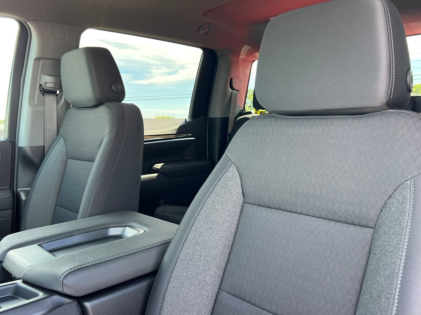 2026 Chevrolet Silverado 1500 LT - Photo 14