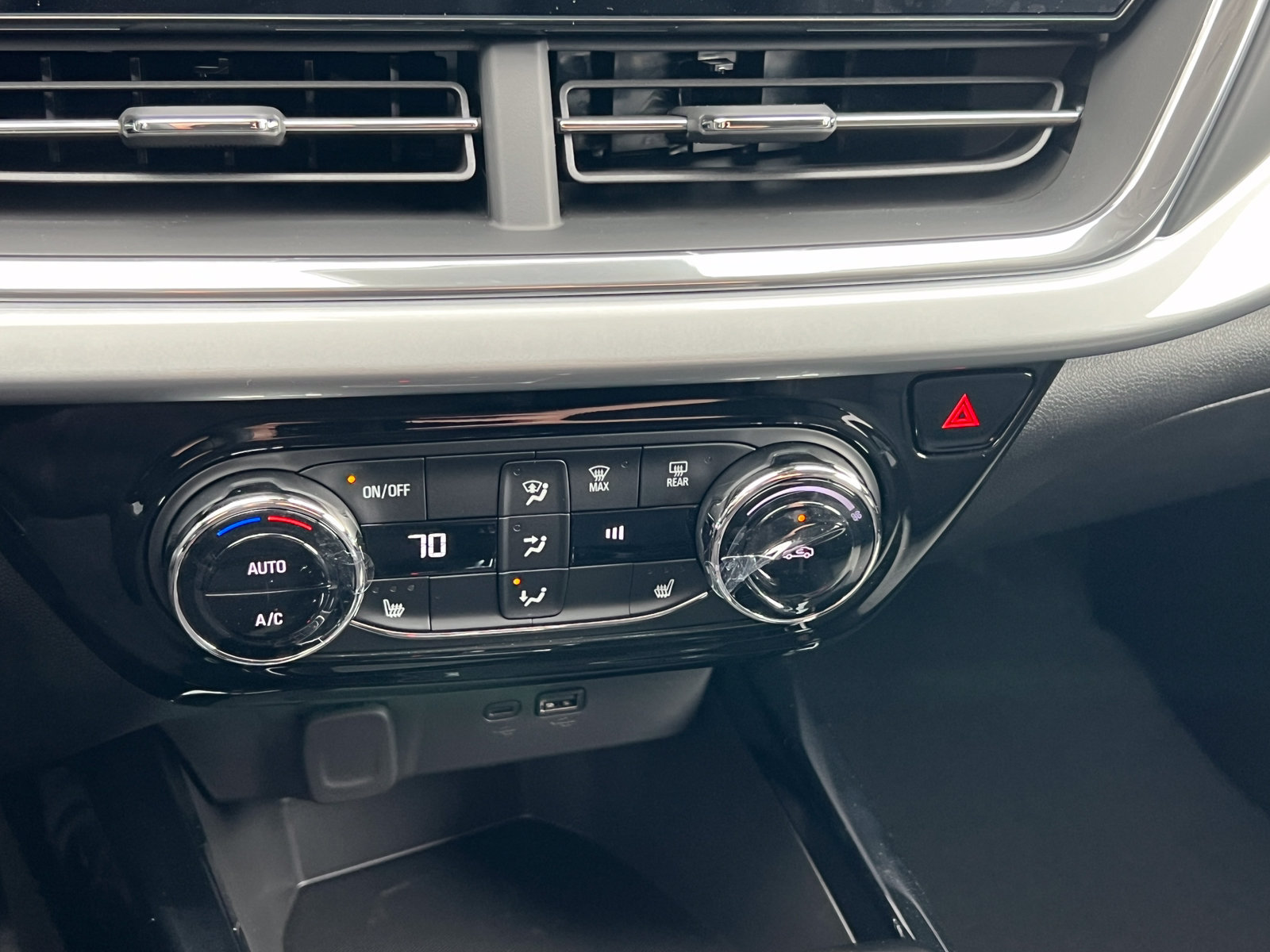2026 Chevrolet Trax LT - Photo 21