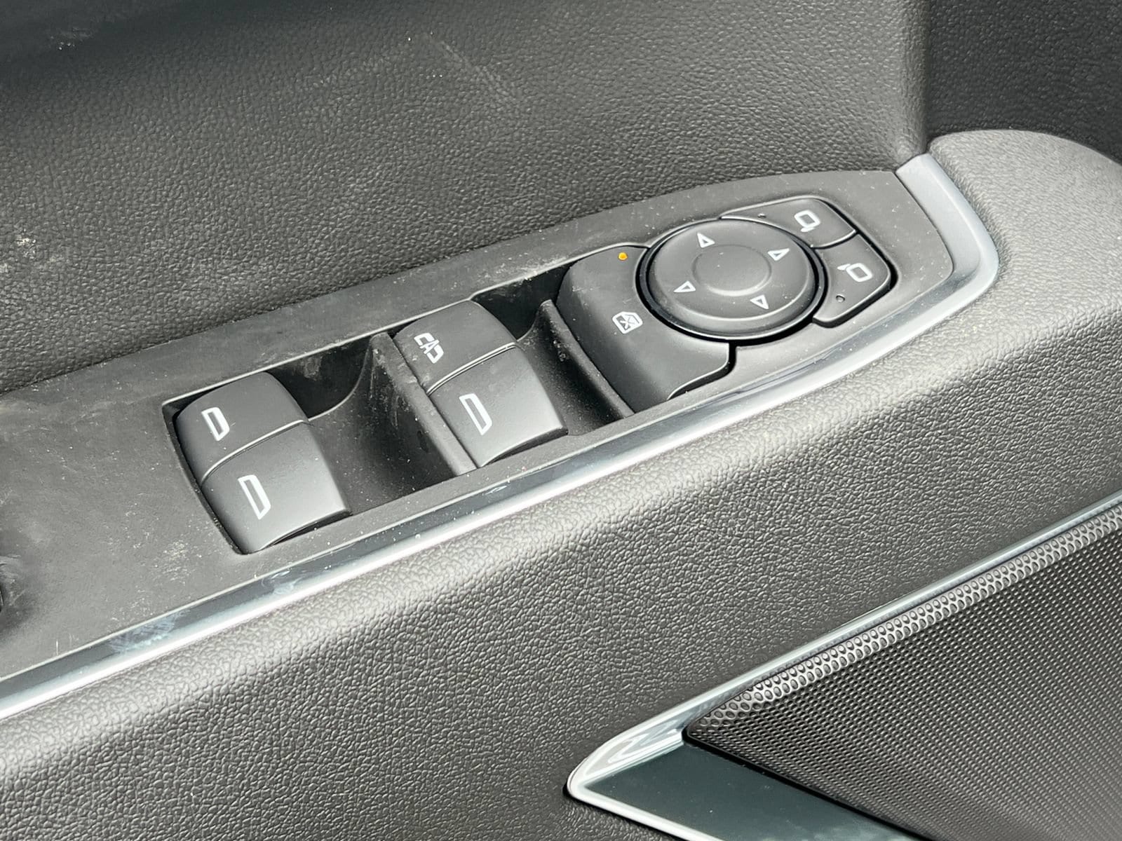 2026 Chevrolet Silverado 1500 LT - Photo 15