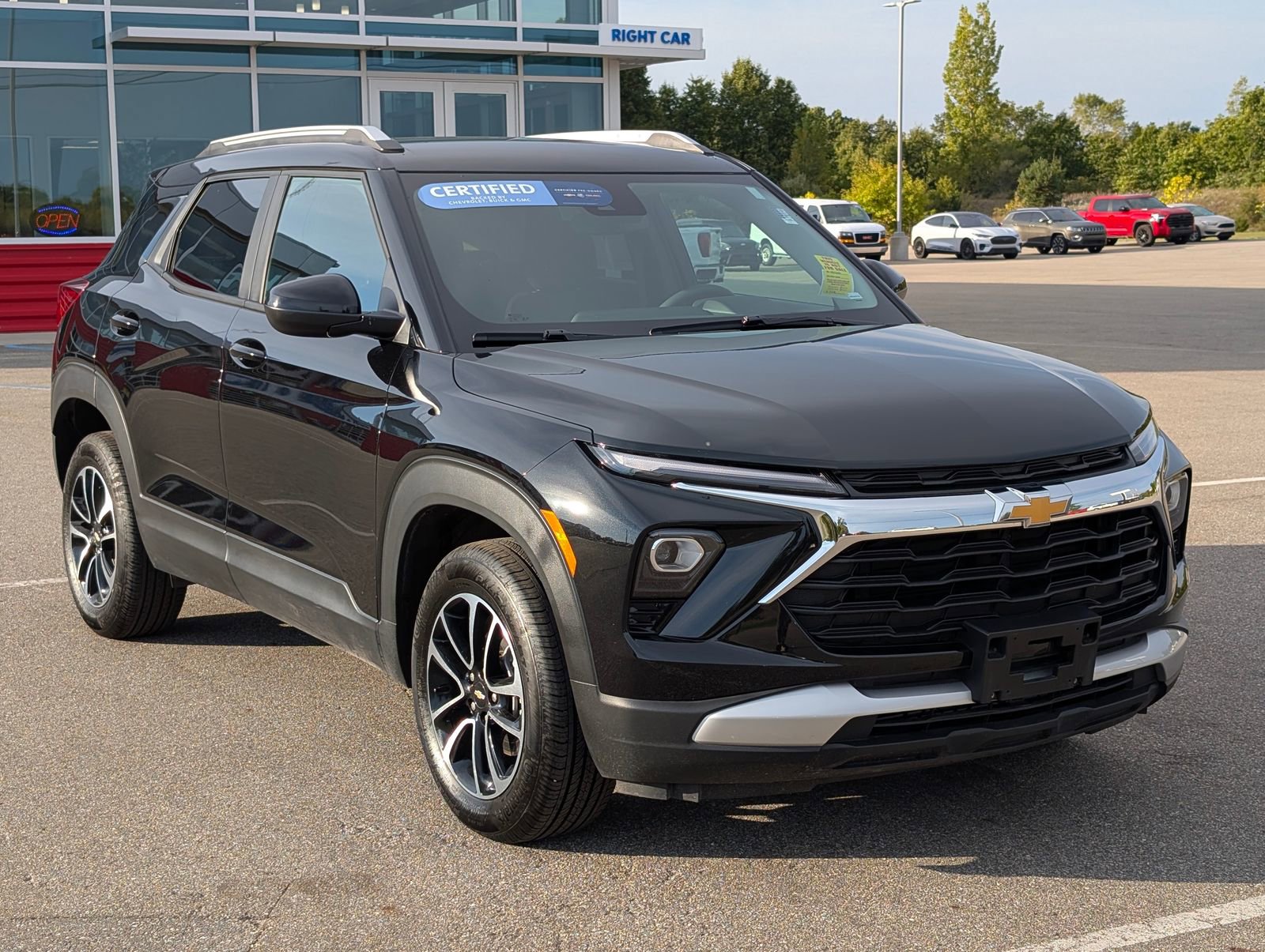 2025 Chevrolet Trailblazer LT photo 3