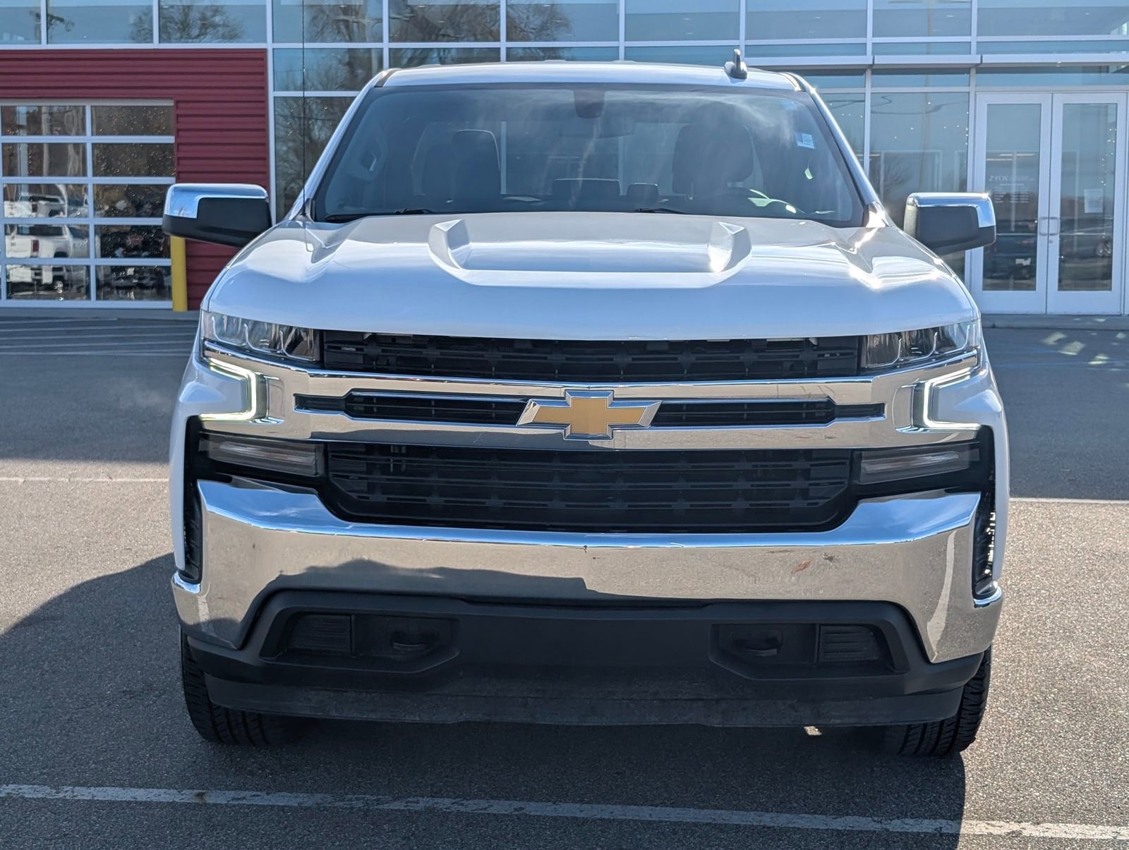 2021 Chevrolet Silverado 1500 LT photo 2