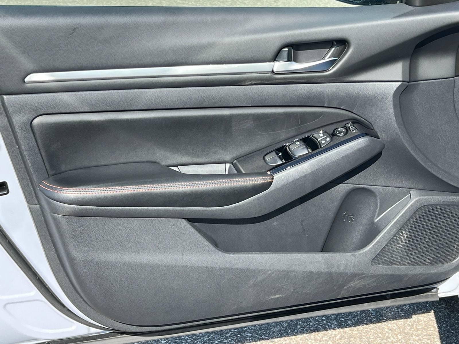 2024 Nissan Altima SR - Photo 17