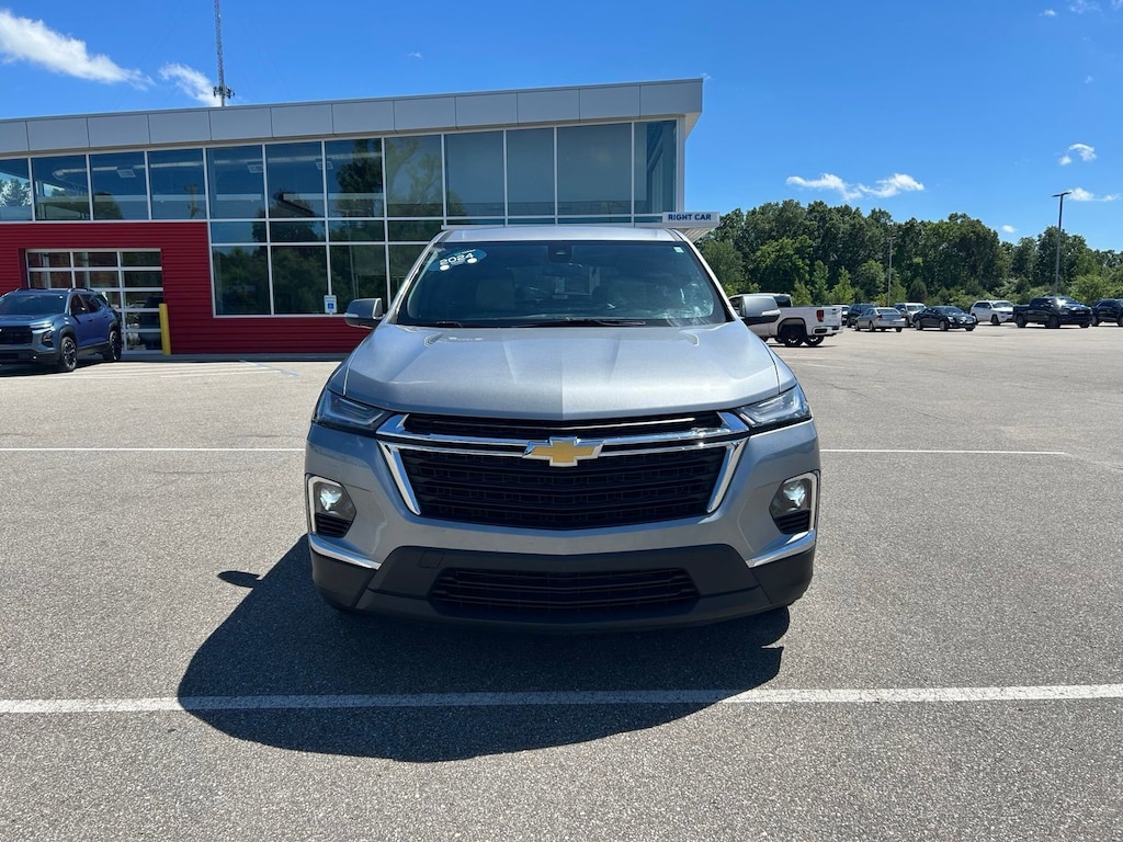 Used 2024 Chevrolet Traverse Limited LS SUV