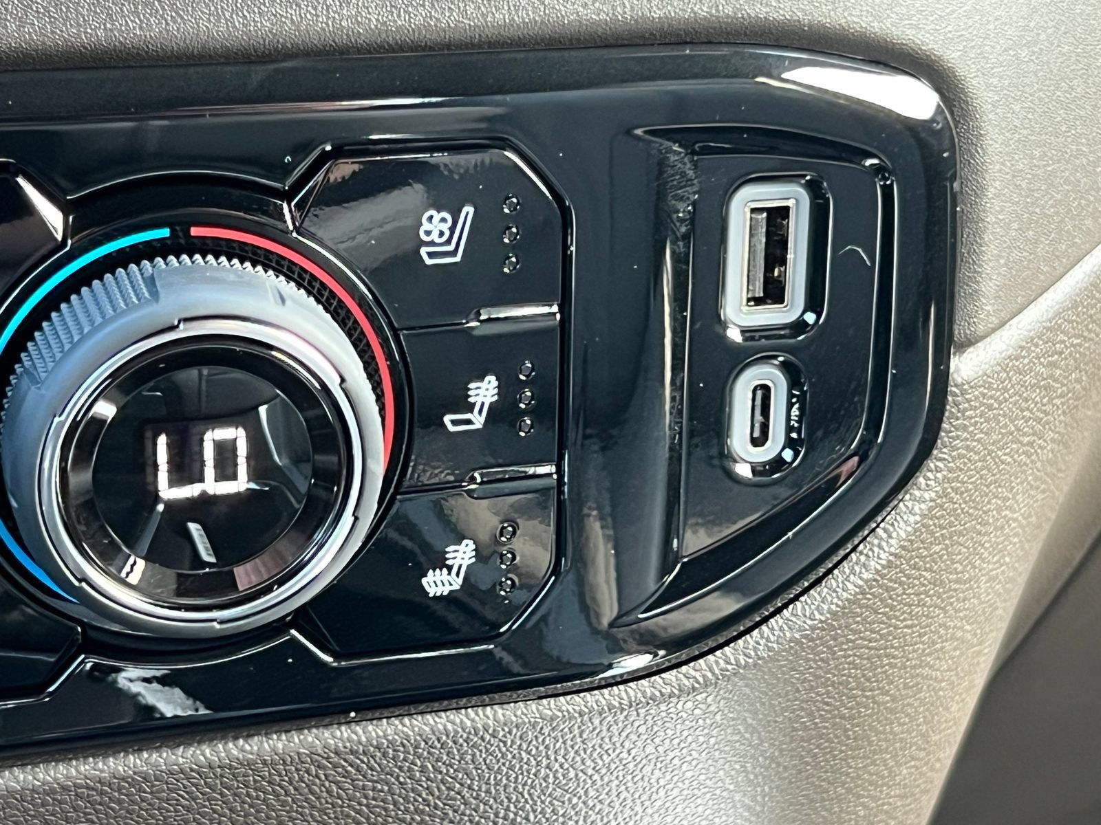 2026 Chevrolet Silverado 1500 LTZ - Photo 29