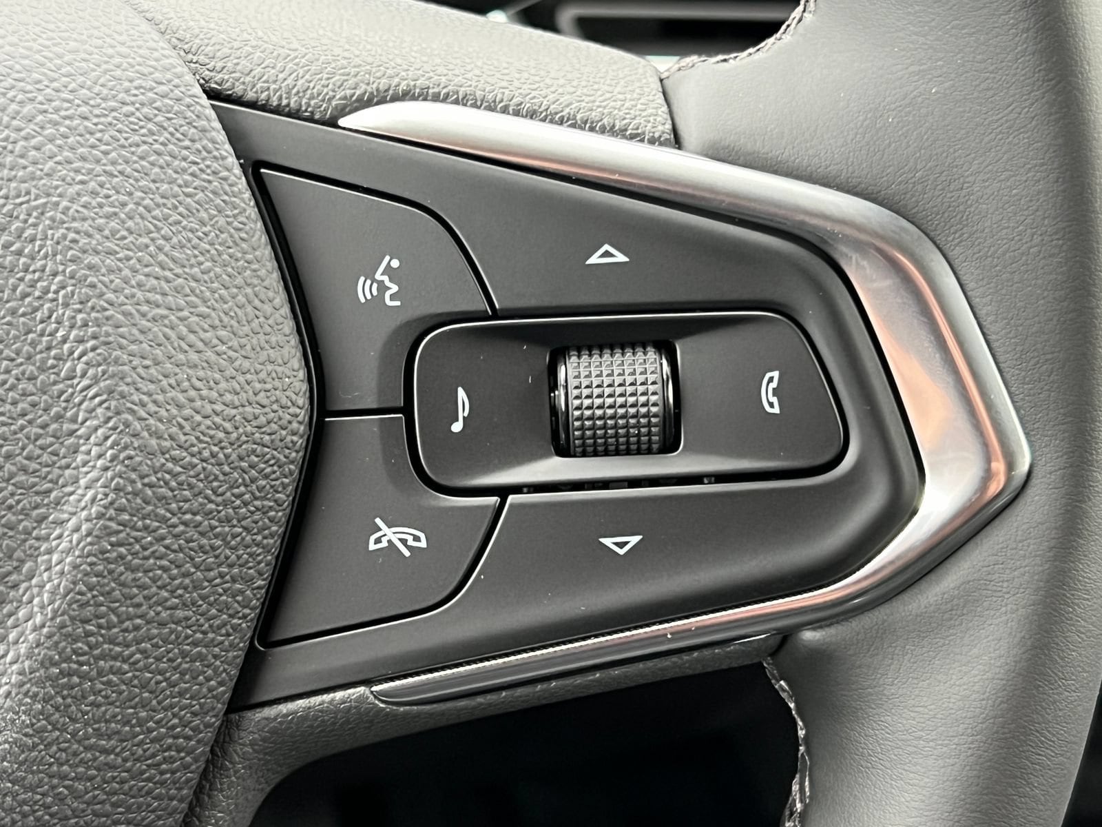 2026 Chevrolet Trax LT - Photo 19
