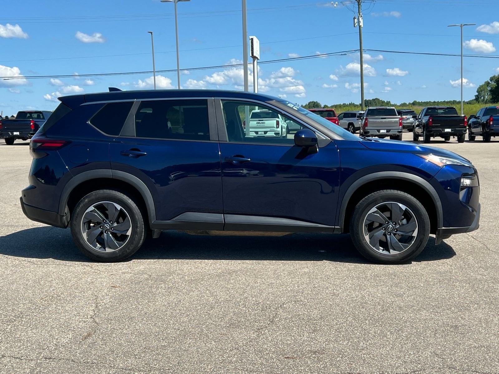 2024 Nissan Rogue SV - Photo 43