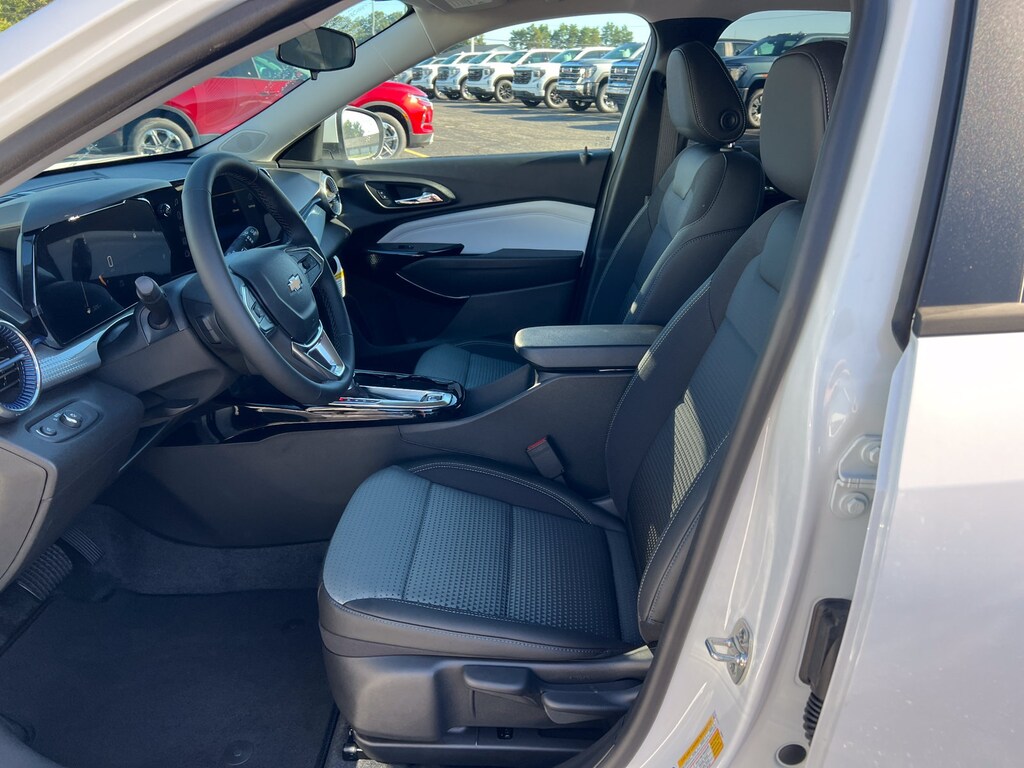 New 2026 Chevrolet Trax LT SUV