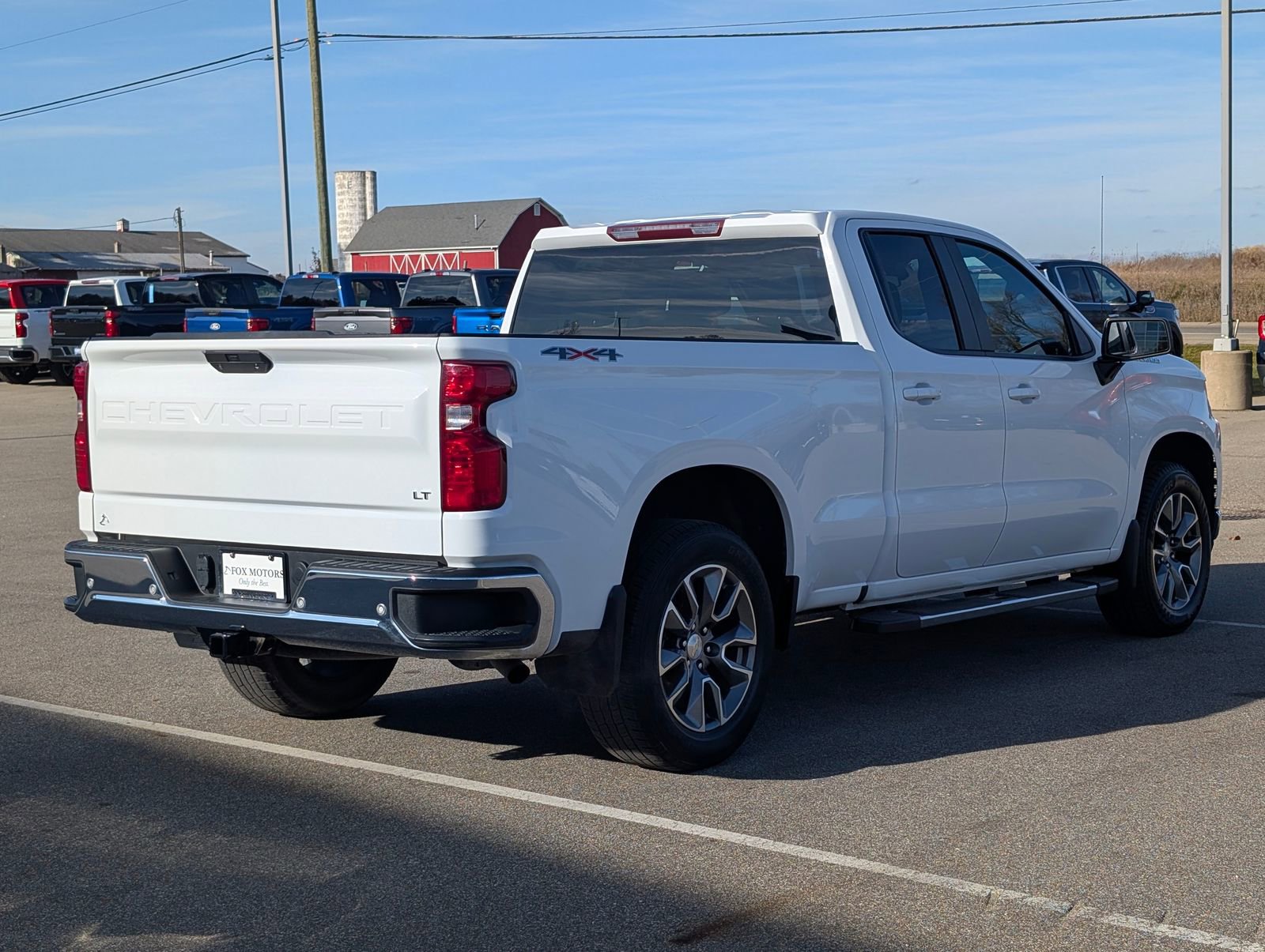 2021 Chevrolet Silverado 1500 LT photo 4