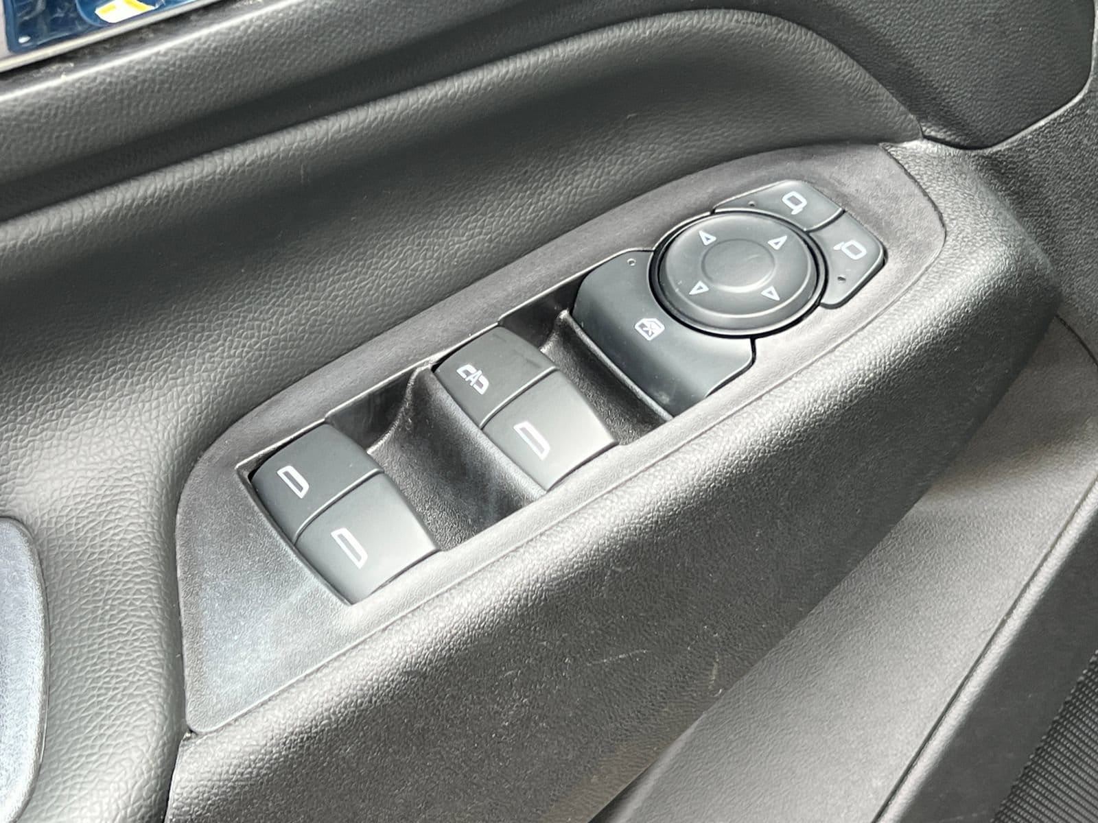 2019 Chevrolet Equinox LT - Photo 18