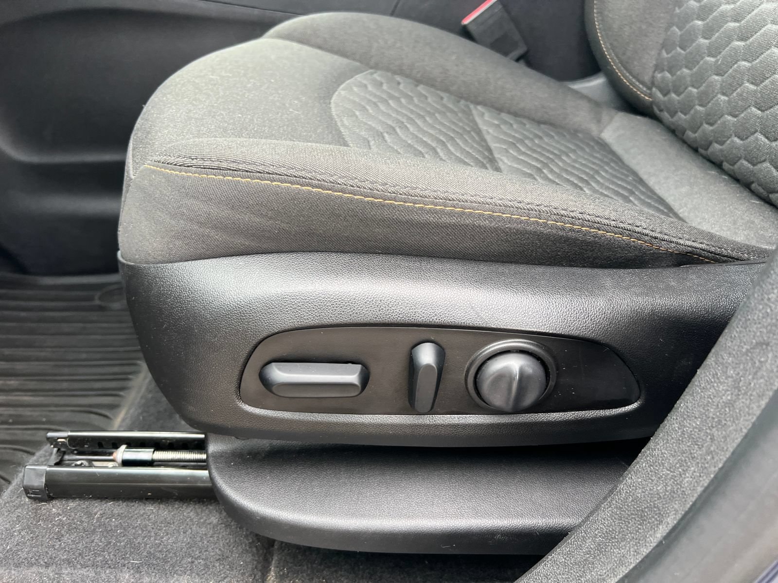 2019 Chevrolet Equinox LT - Photo 13
