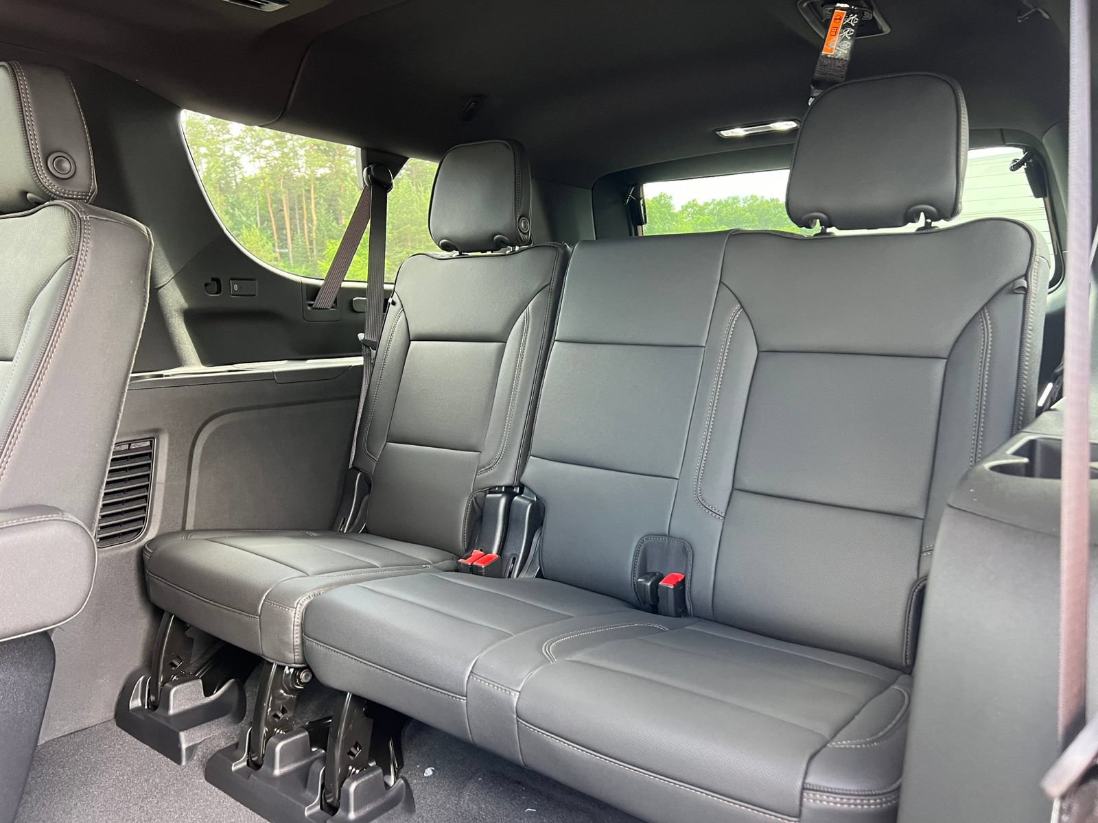 2026 Chevrolet Suburban High Country - Photo 7
