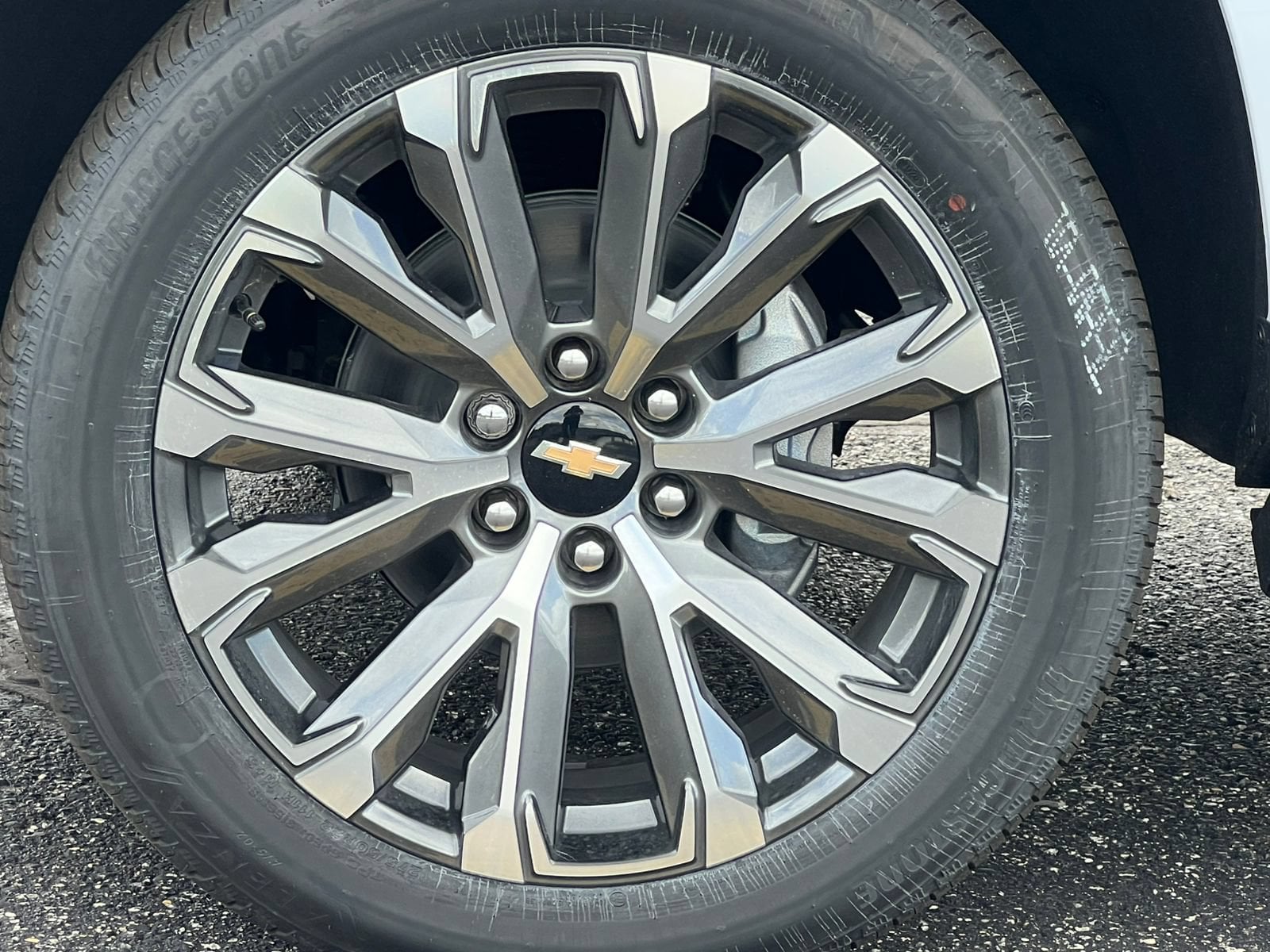 2026 Chevrolet Suburban High Country - Photo 8