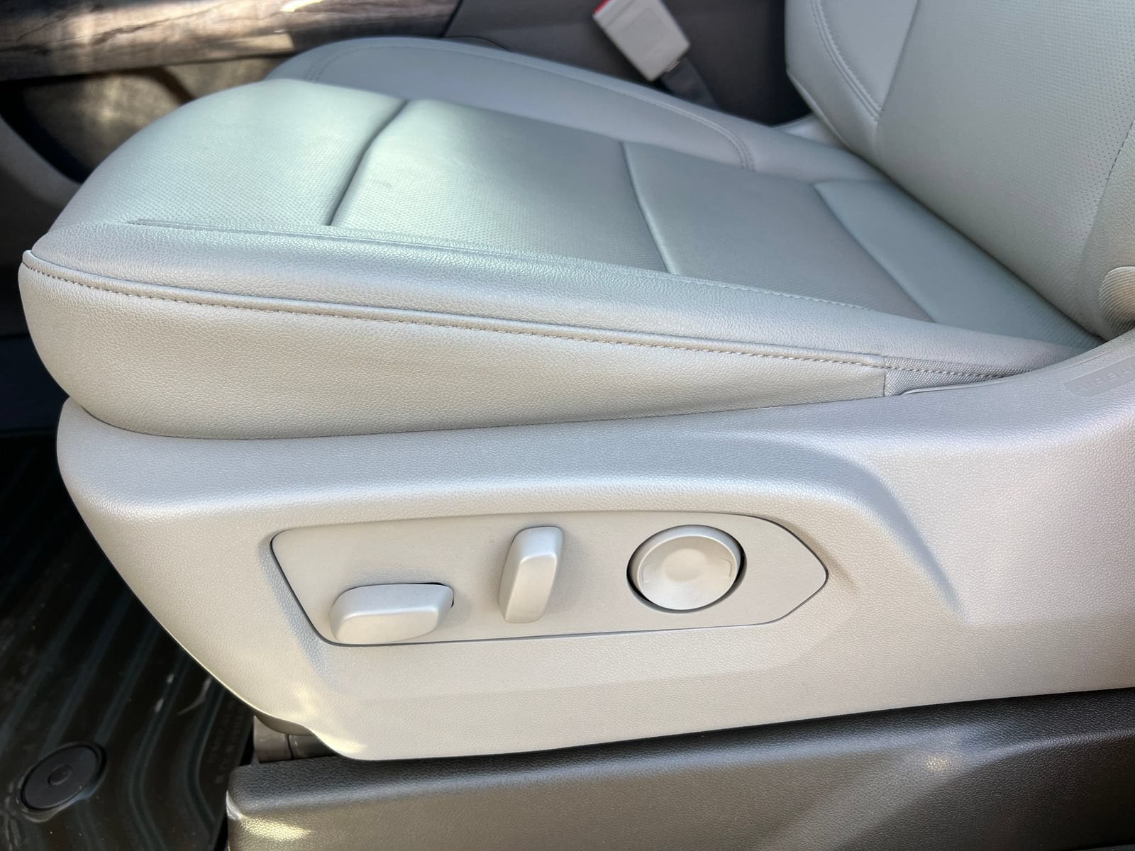 2026 Chevrolet Silverado 1500 LTZ - Photo 10