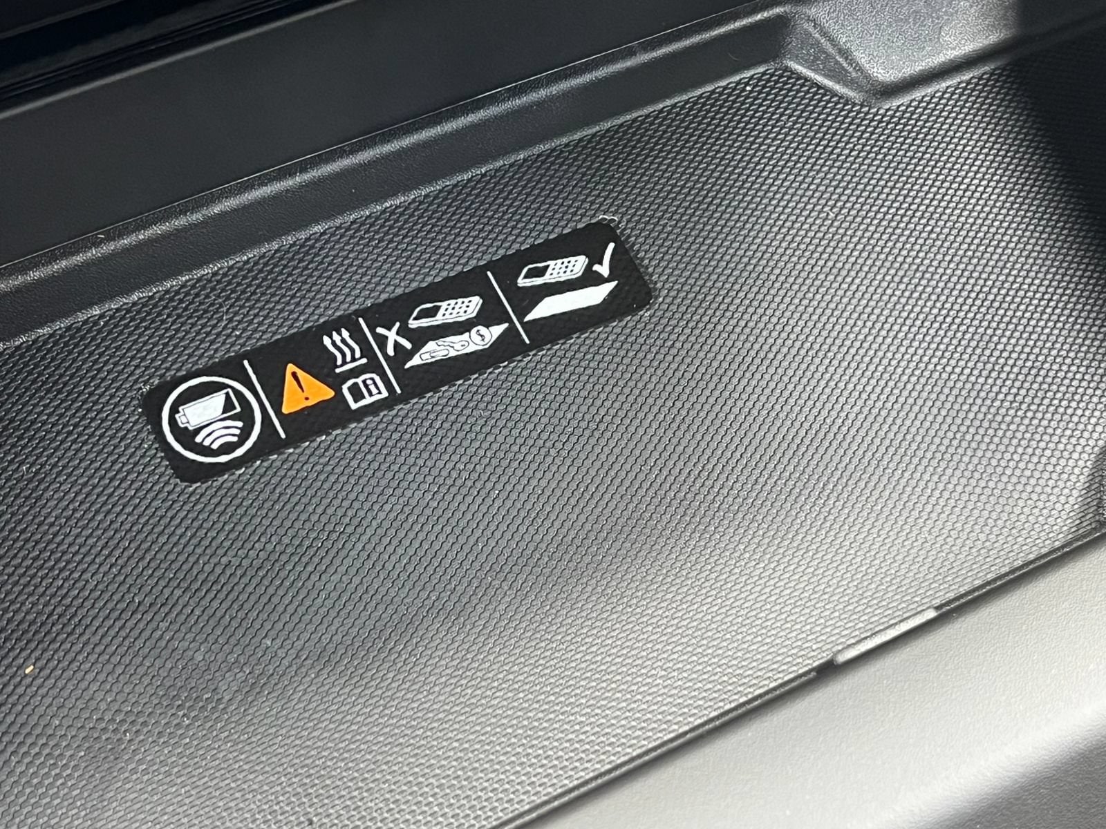 2026 Chevrolet Suburban High Country - Photo 36