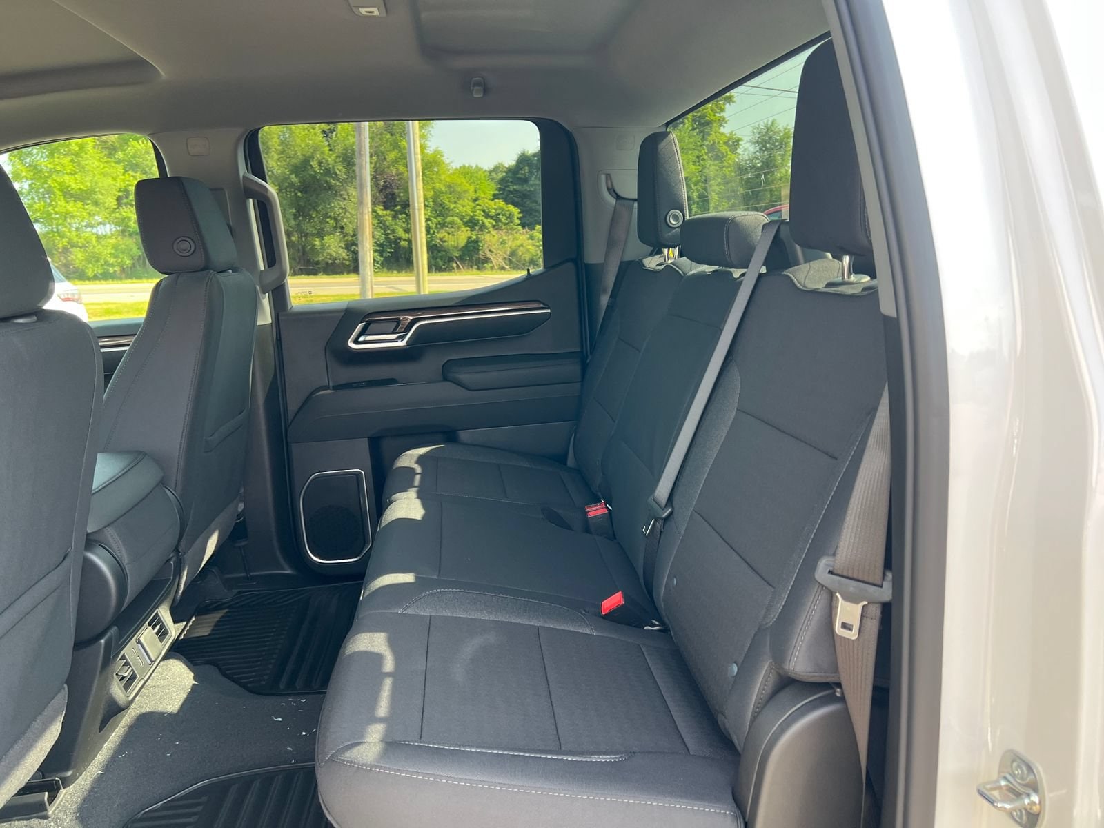 2026 Chevrolet Silverado 1500 LT - Photo 5