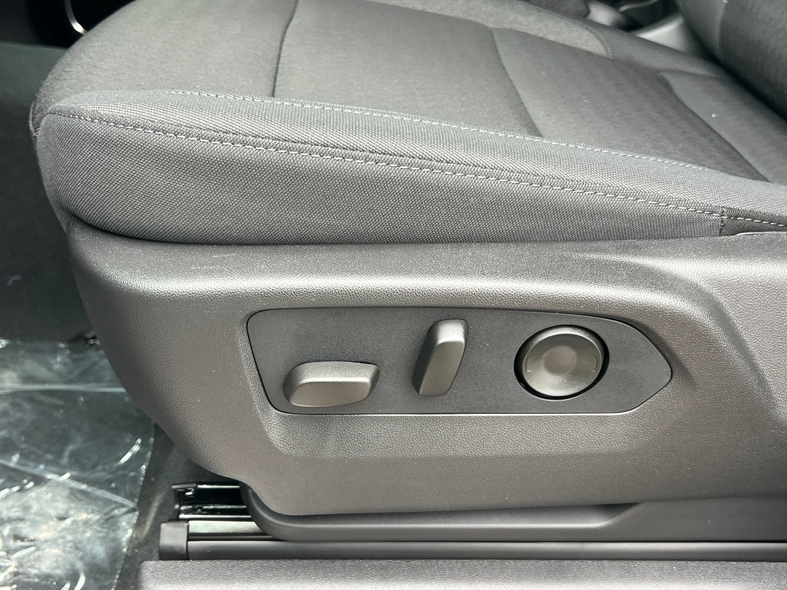 2026 Chevrolet Silverado 1500 LT - Photo 10