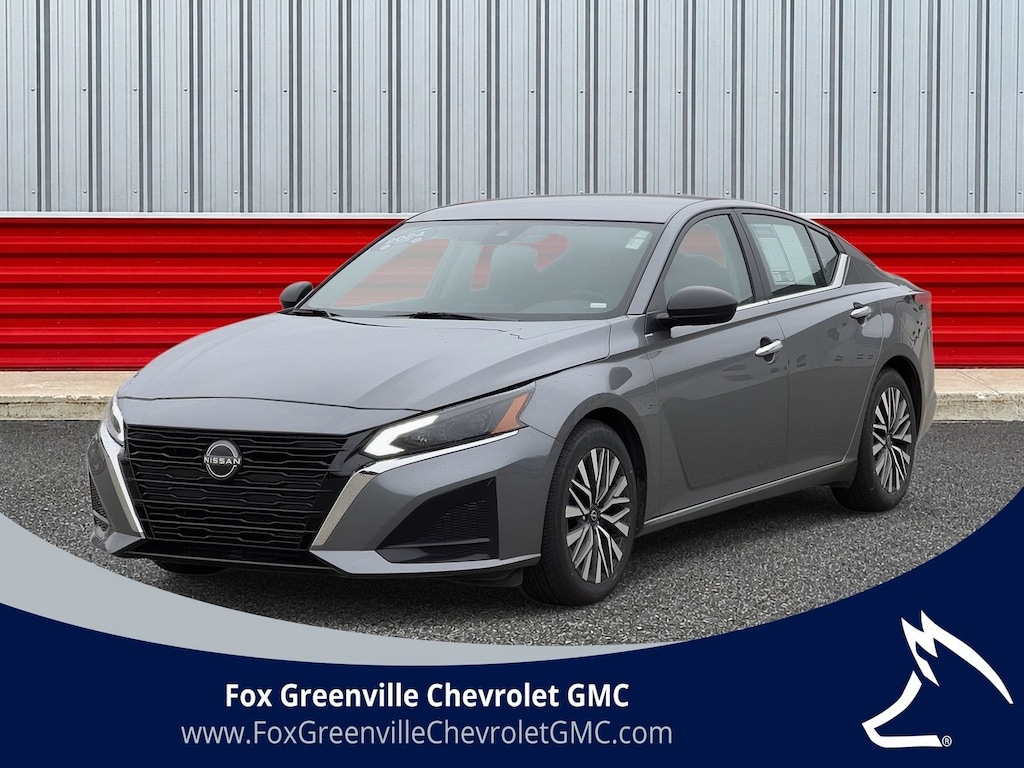 Used 2024 Nissan Altima 2.5 SV Sedan