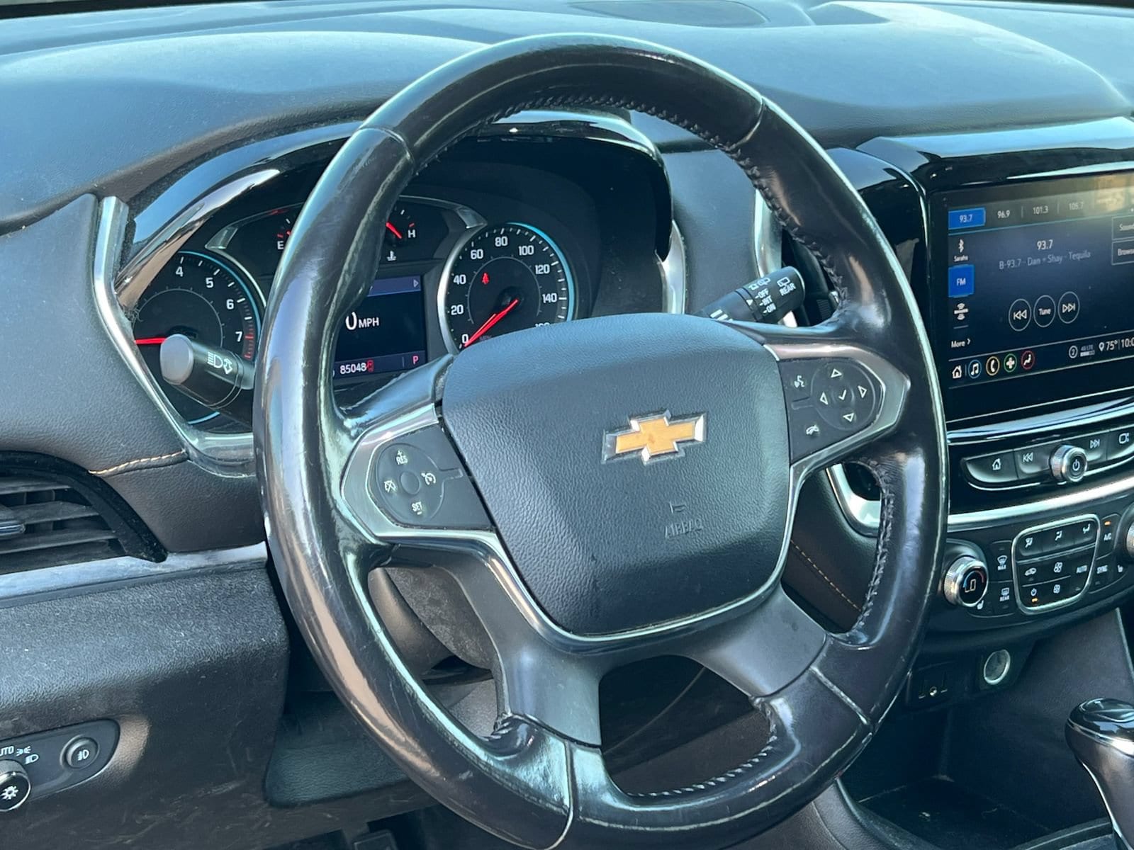 Used 2020 Chevrolet Traverse 1LT with VIN 1GNEVGKWXLJ119407 for sale in Greenville, MI