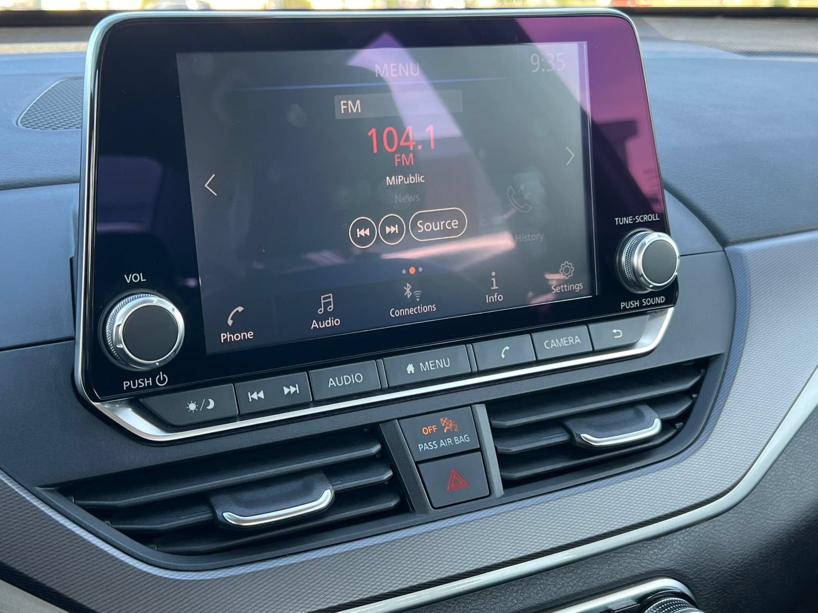 2024 Nissan Altima SR - Photo 25