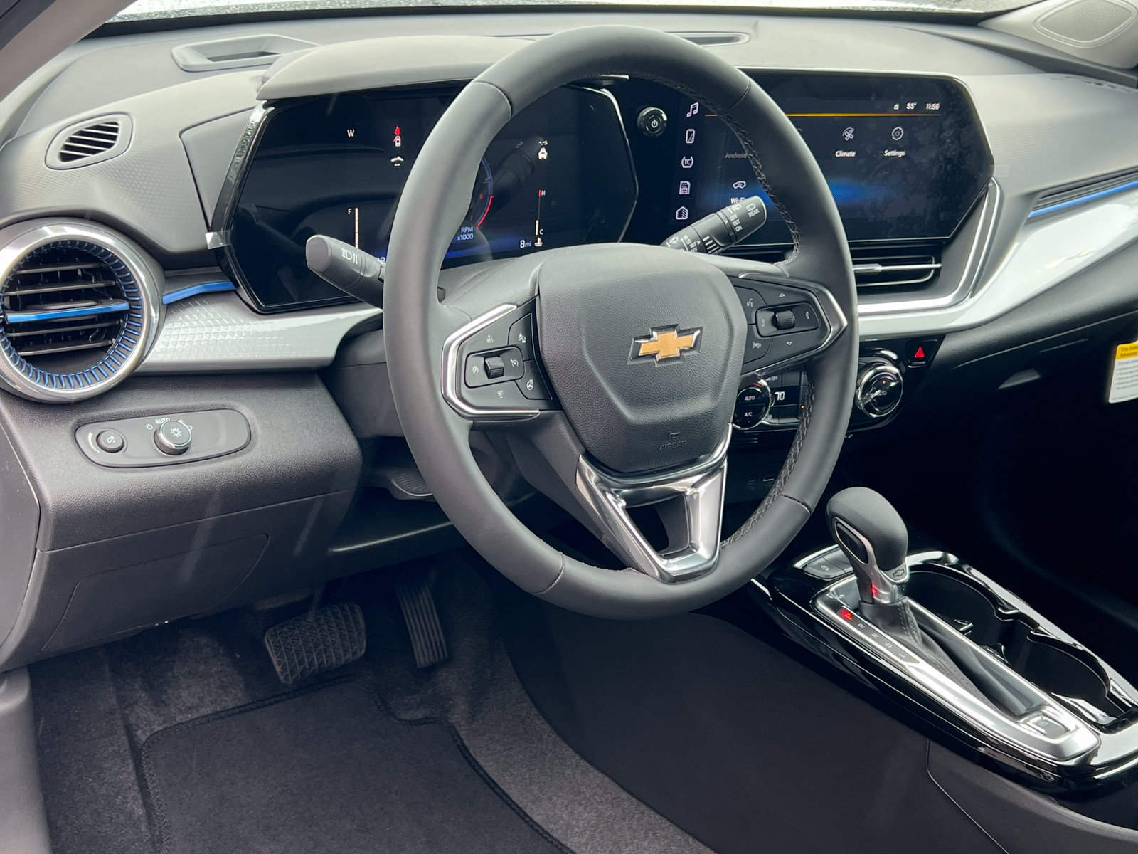 2026 Chevrolet Trax LT - Photo 13