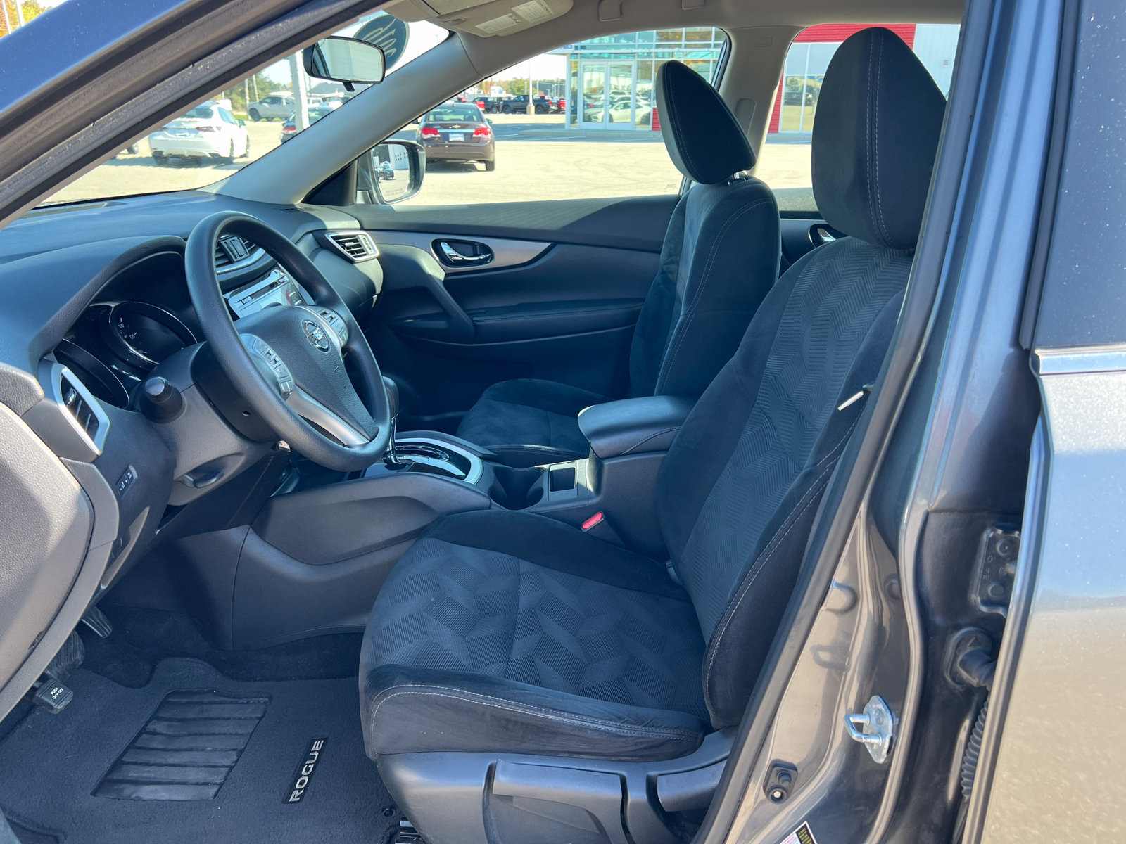 Used 2016 Nissan Rogue SV SUV