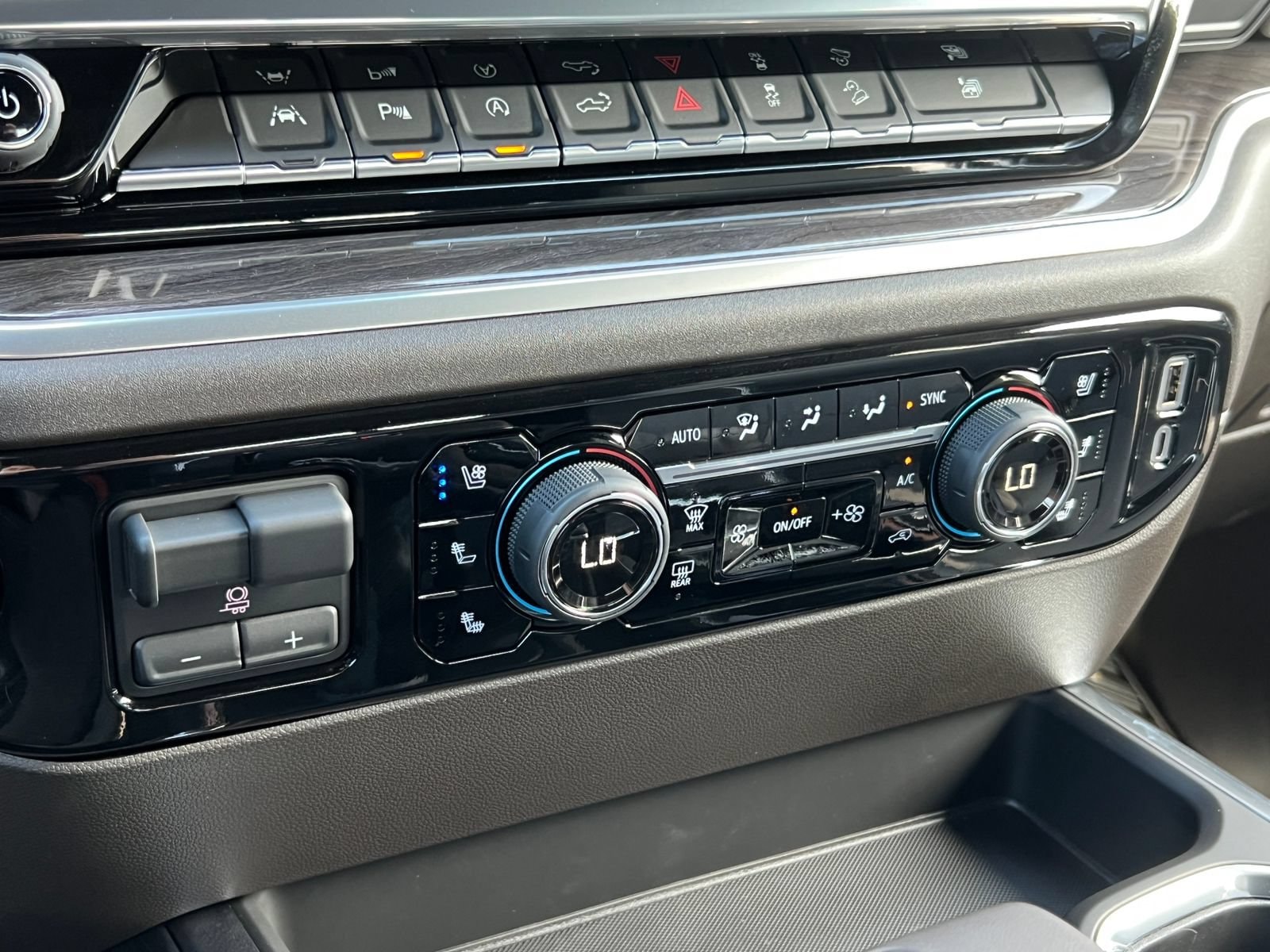 2026 Chevrolet Silverado 1500 LTZ - Photo 27