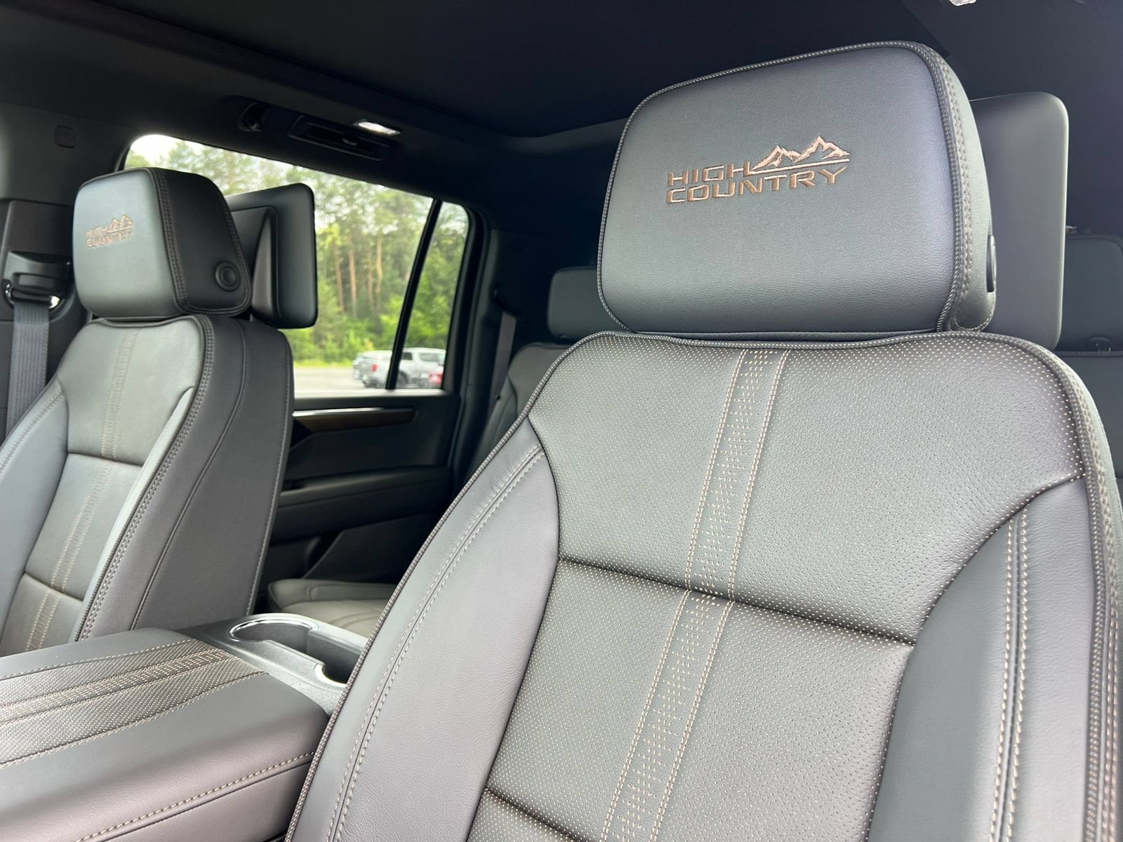 2026 Chevrolet Suburban High Country - Photo 13