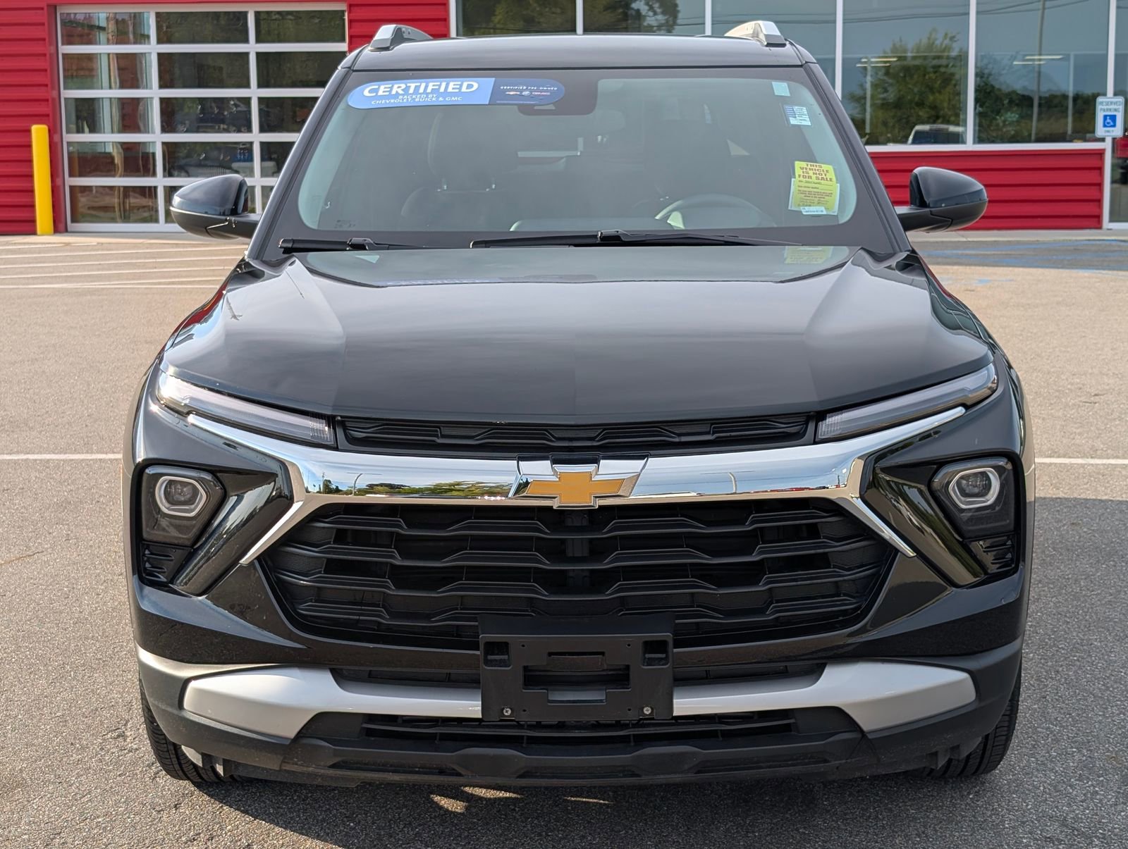 2025 Chevrolet Trailblazer LT photo 2