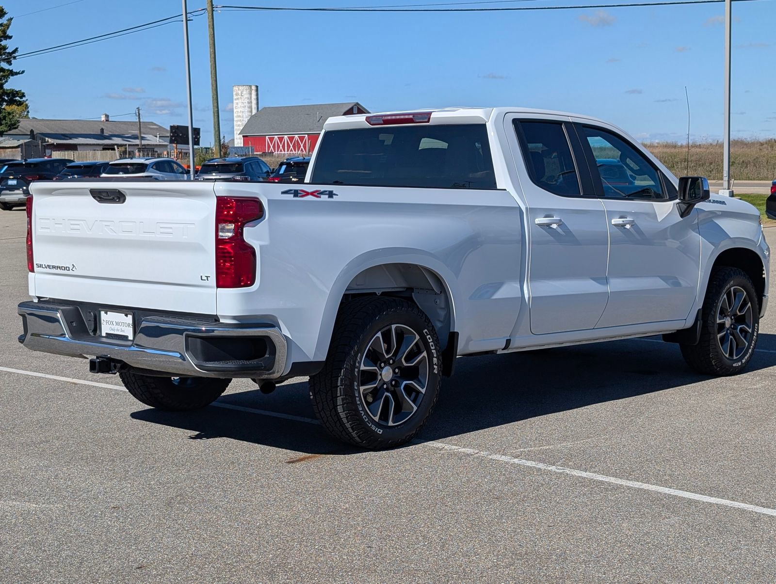 2022 Chevrolet Silverado 1500 LT photo 4