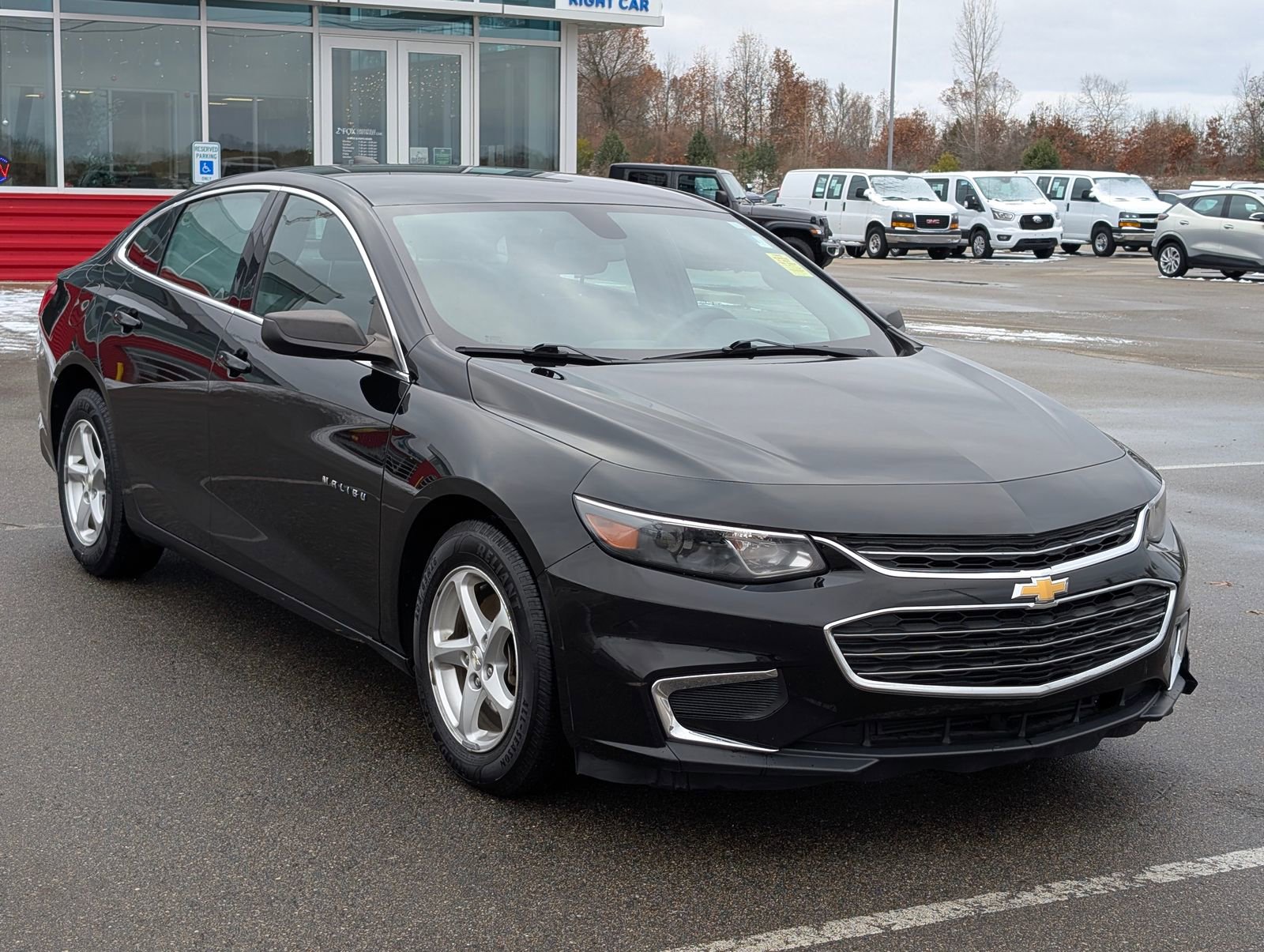 2018 Chevrolet Malibu LS photo 3