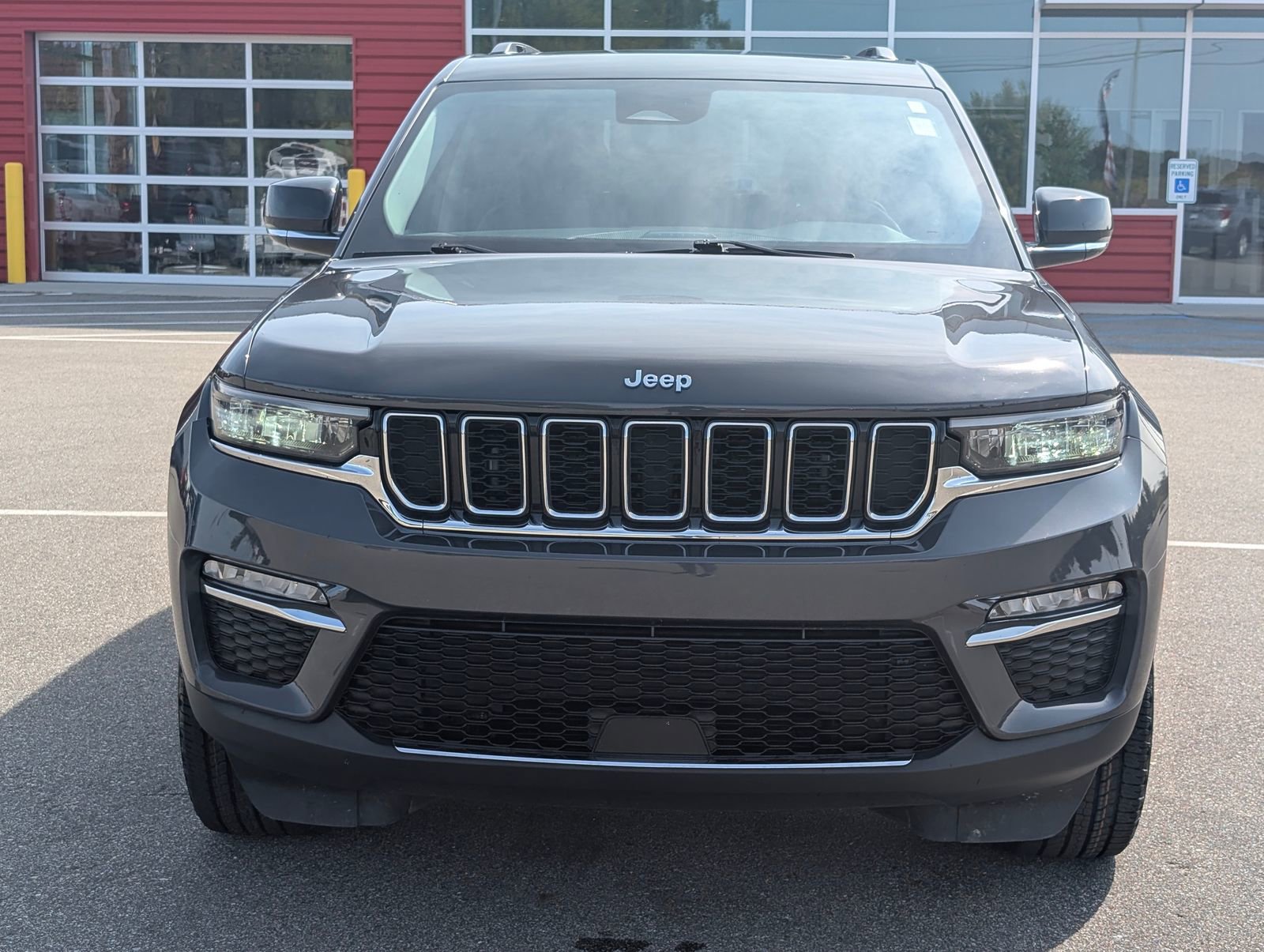 2024 Jeep Cherokee Limited 4xe photo 2