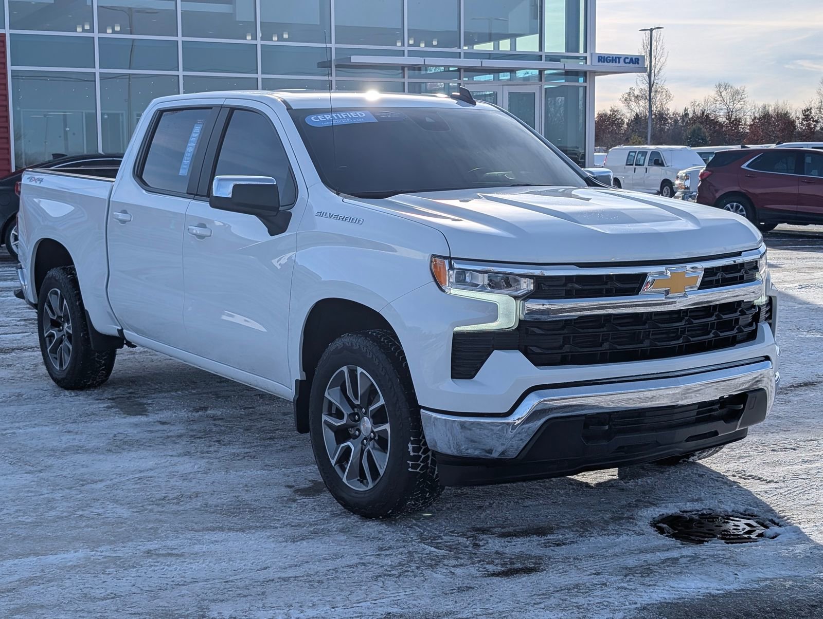 2024 Chevrolet Silverado 1500 LT photo 3