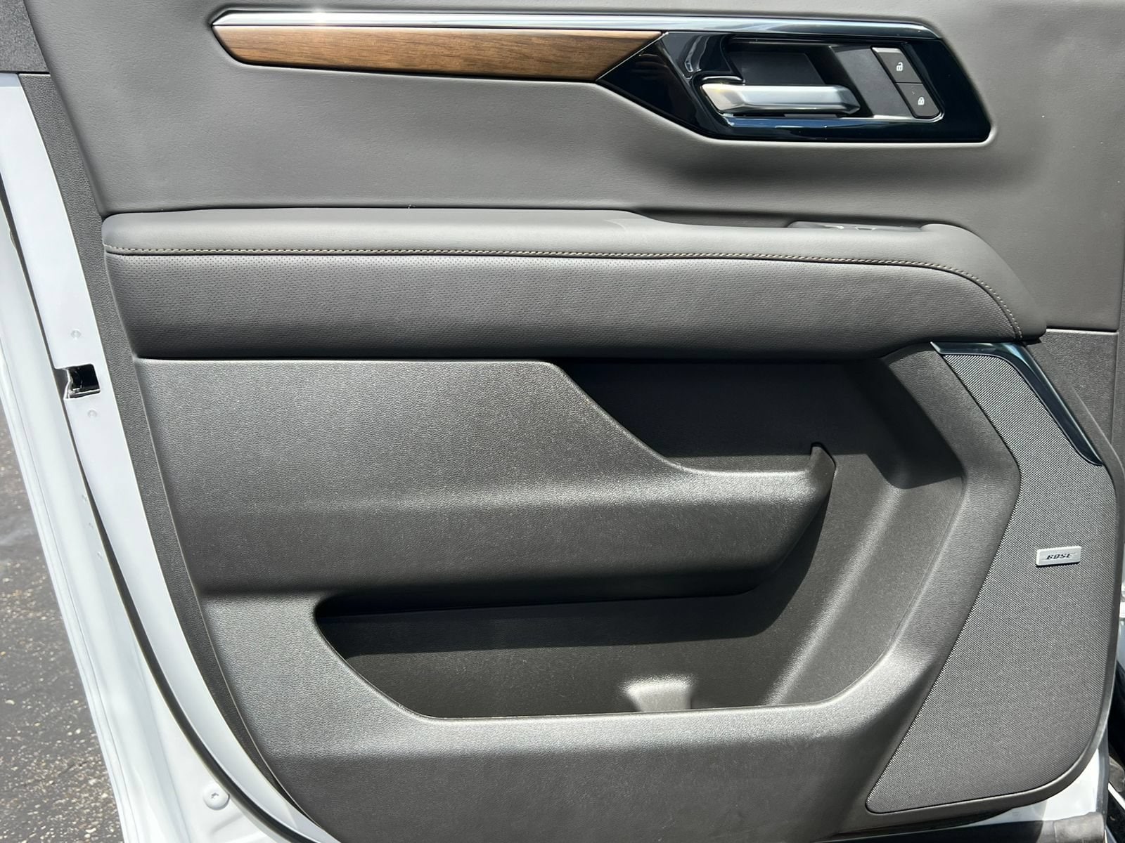 2026 Chevrolet Suburban High Country - Photo 45